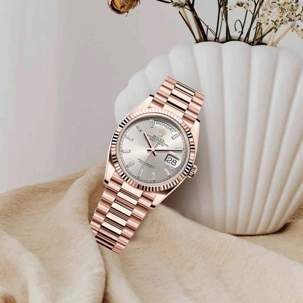 2024 Release Rolex Day-Date 36 mm | 18k Everose gold President bracelet | Silver Diamond dial Fluted bezel | Men's Watch 128235