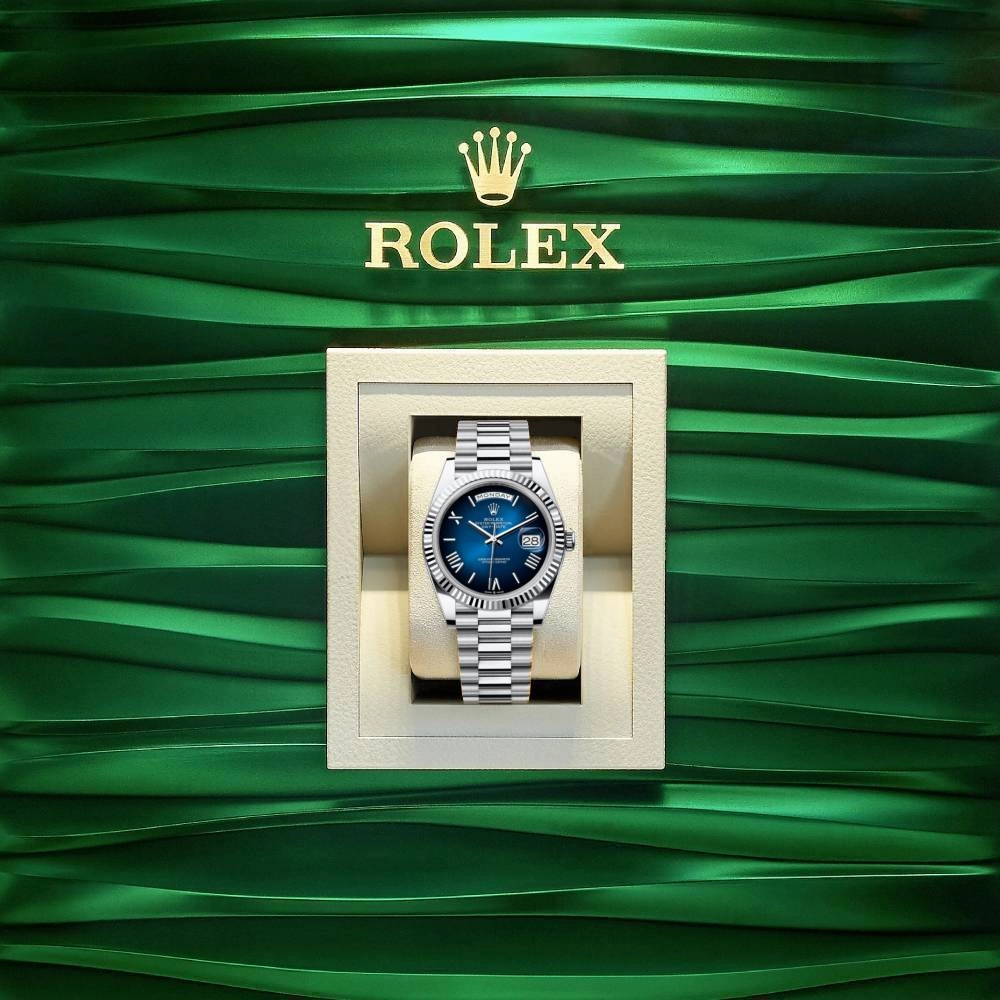 2024 Release Rolex Day-Date 40 mm | 18k white gold President bracelet | Blue ombr dial Fluted bezel | Men's Watch 228239