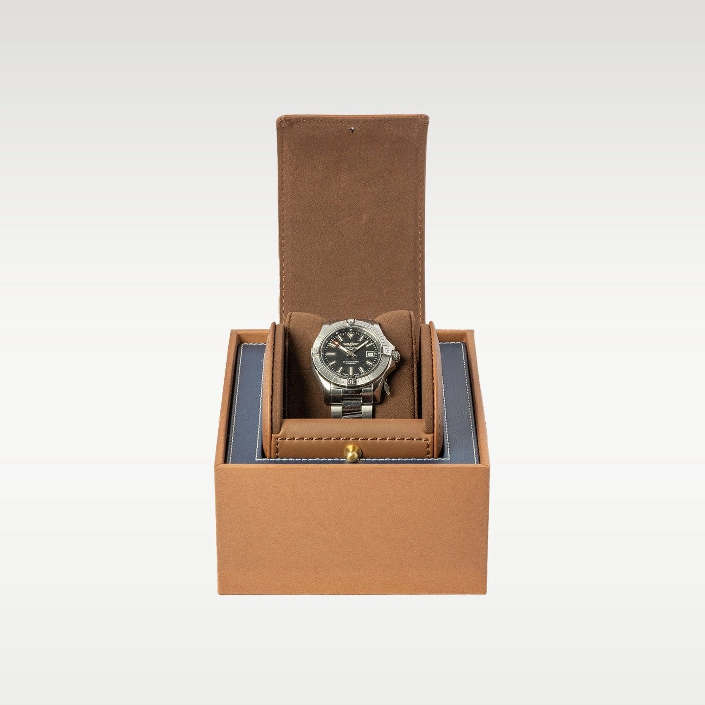 Breitling Avenger A17318