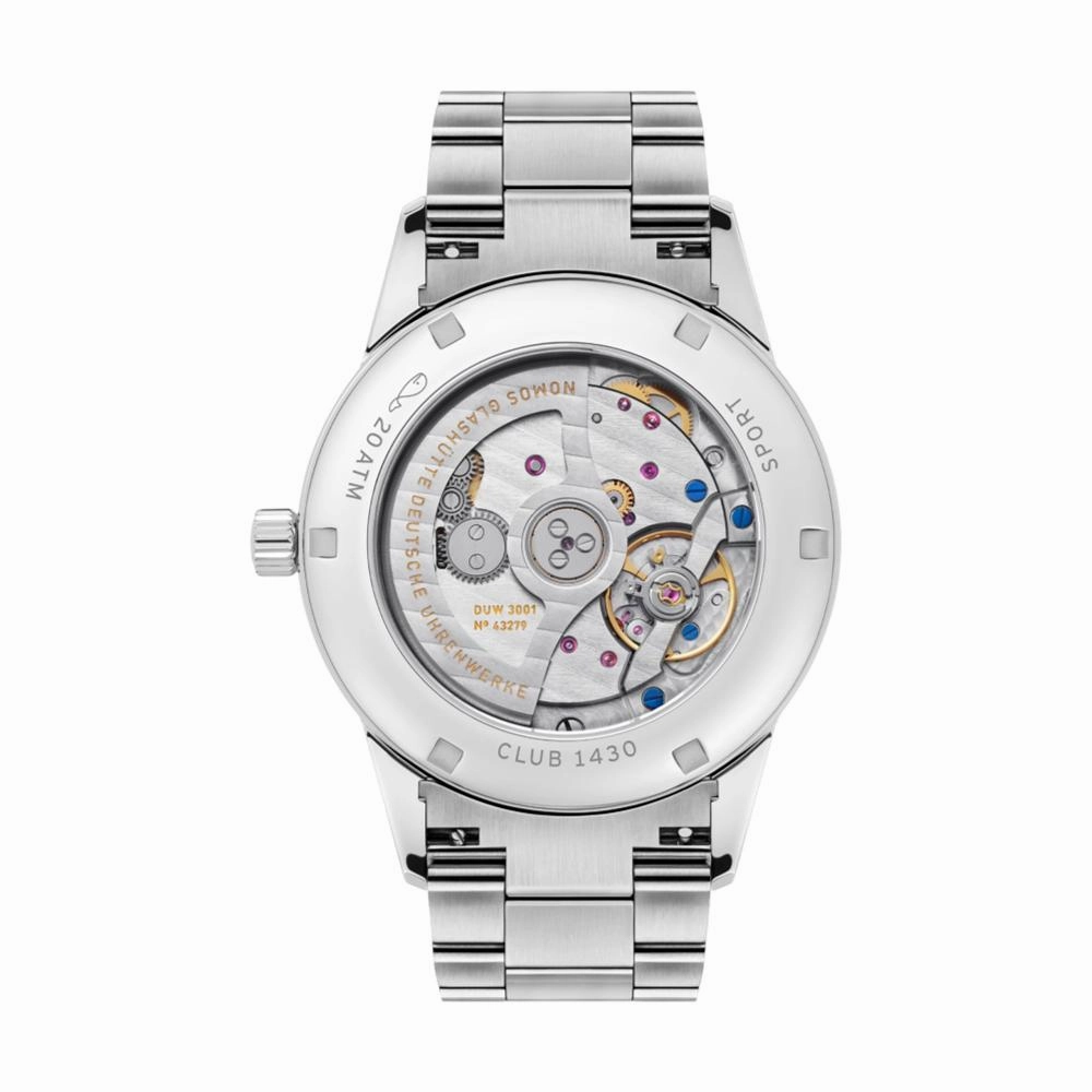 Club Sport Neomatik 39mm - Smoke on Bracelet