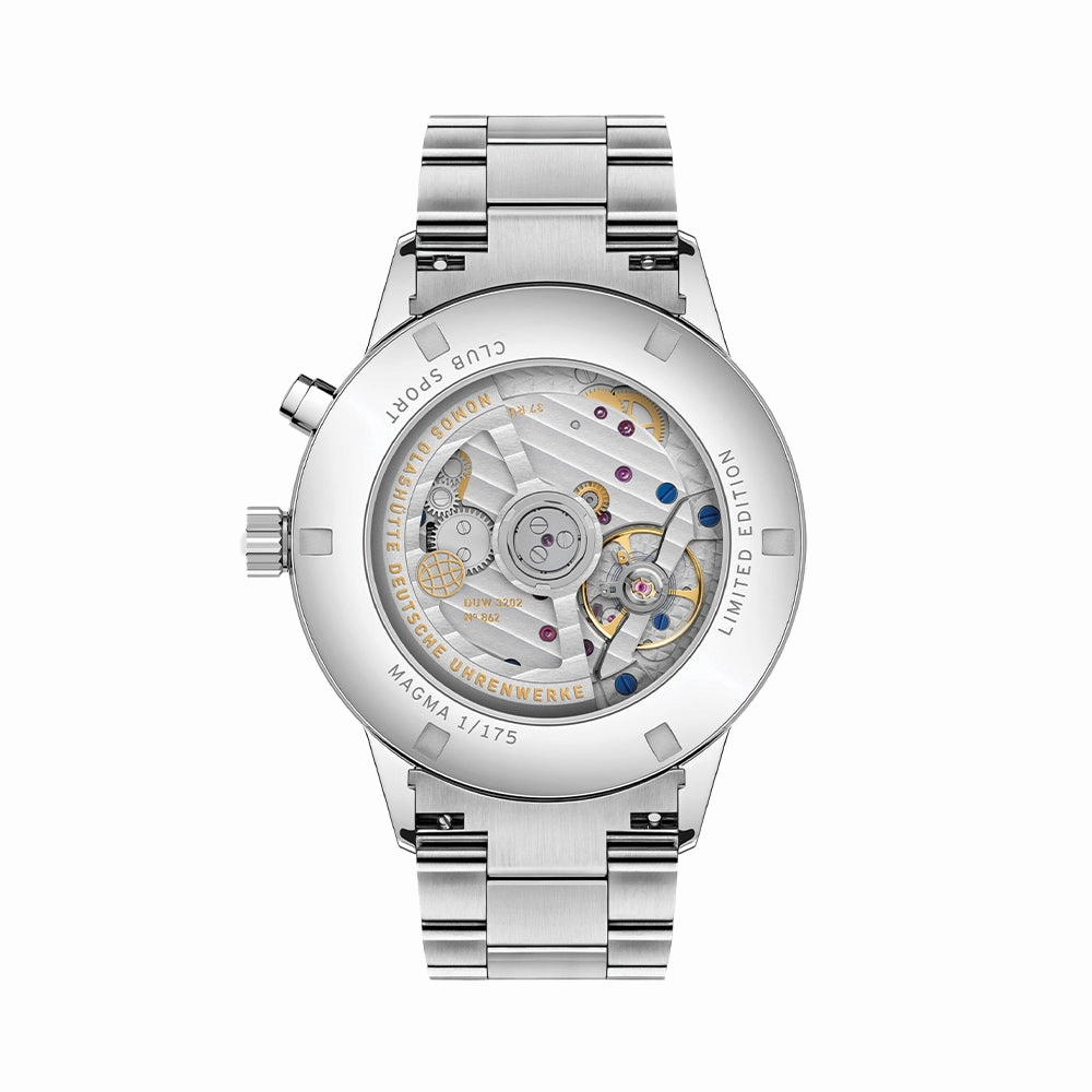 Club Sport Neomatik Worldtimer Limited Edition 40mm - Magma on Bracelet