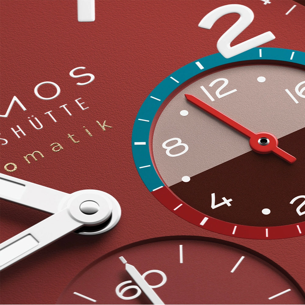 Club Sport Neomatik Worldtimer Limited Edition 40mm - Magma on Bracelet