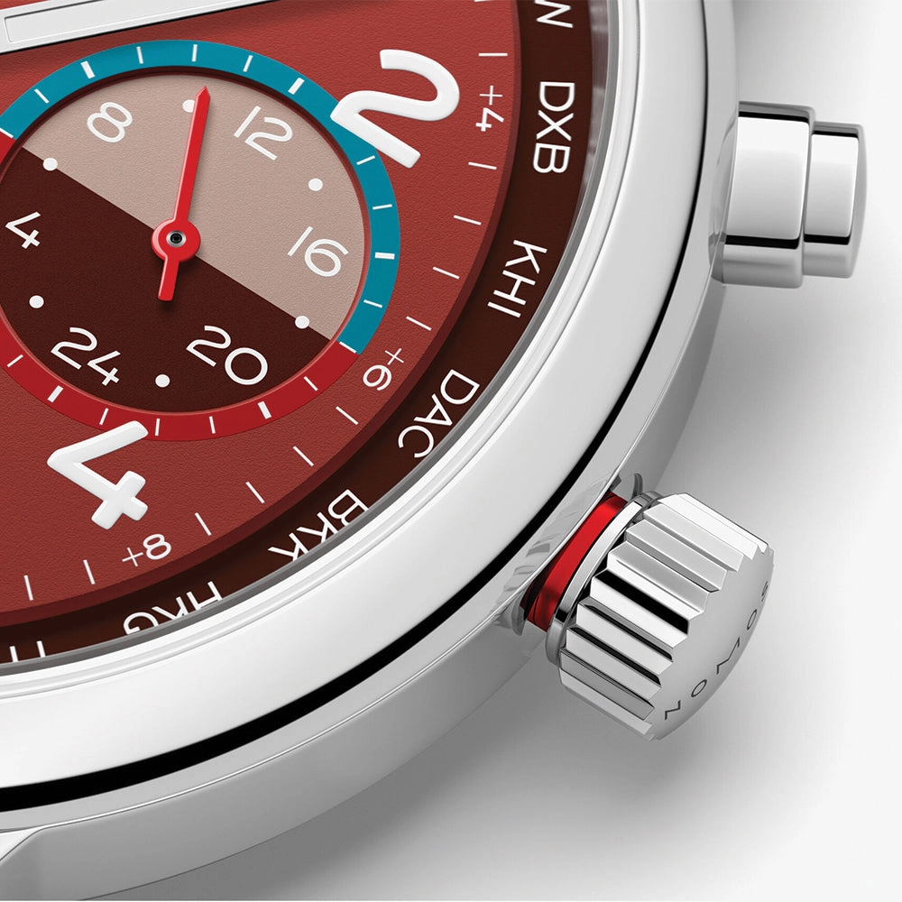 Club Sport Neomatik Worldtimer Limited Edition 40mm - Magma on Bracelet