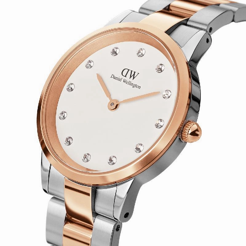 Daniel Wellington Iconic Link Lumine Rose Gold Watch 32mmn