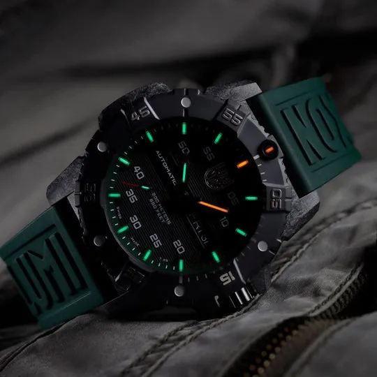 Luminox Master Carbon SEAL Automatic Mens Dive Watch XS.3877