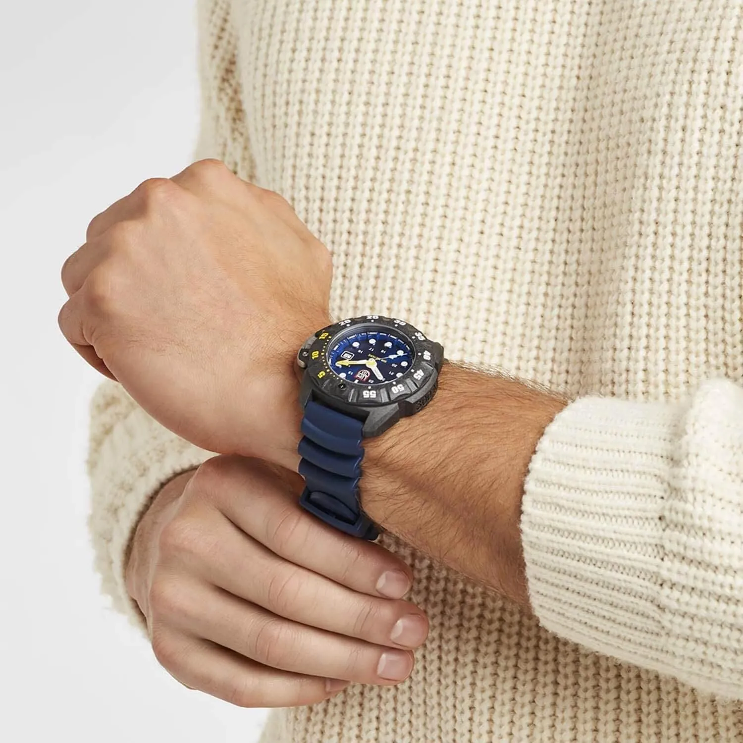 Luminox Men's Watch - Scott Cassell Deep Dive Swiss Quartz Blue Strap | 1553