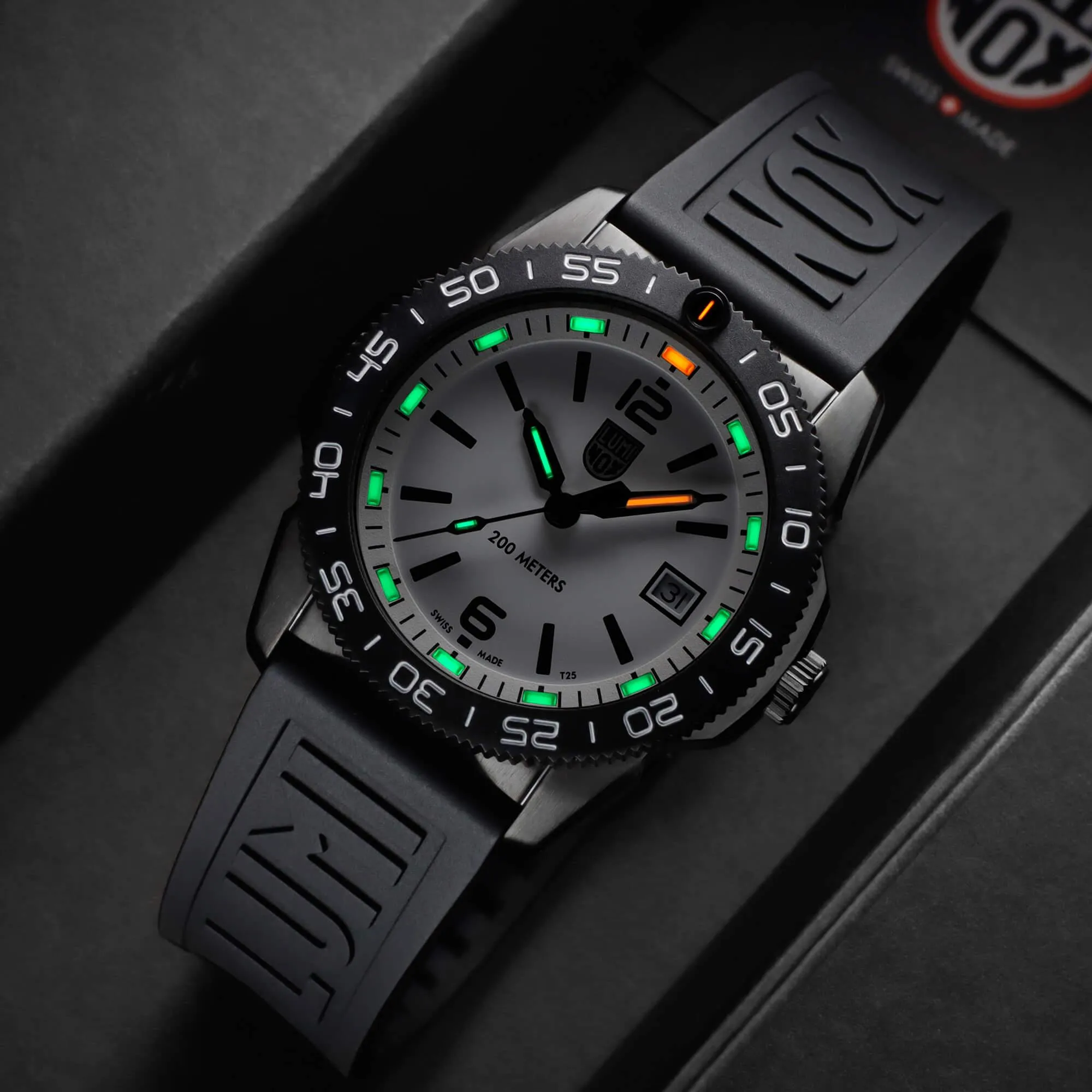 Luminox Unisex Watch - Pacific Diver Ripple Date White Dial Black Rubber Strap | XS.3127M