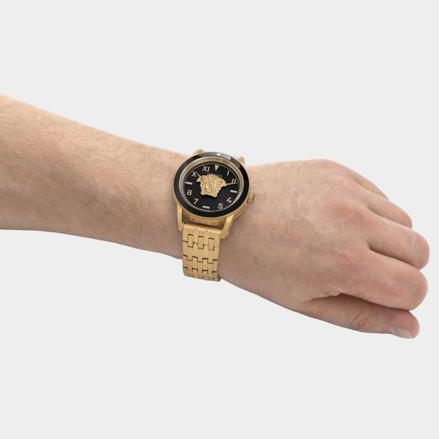 Men Black Analog Stainless Steel Watch VE2V00322
