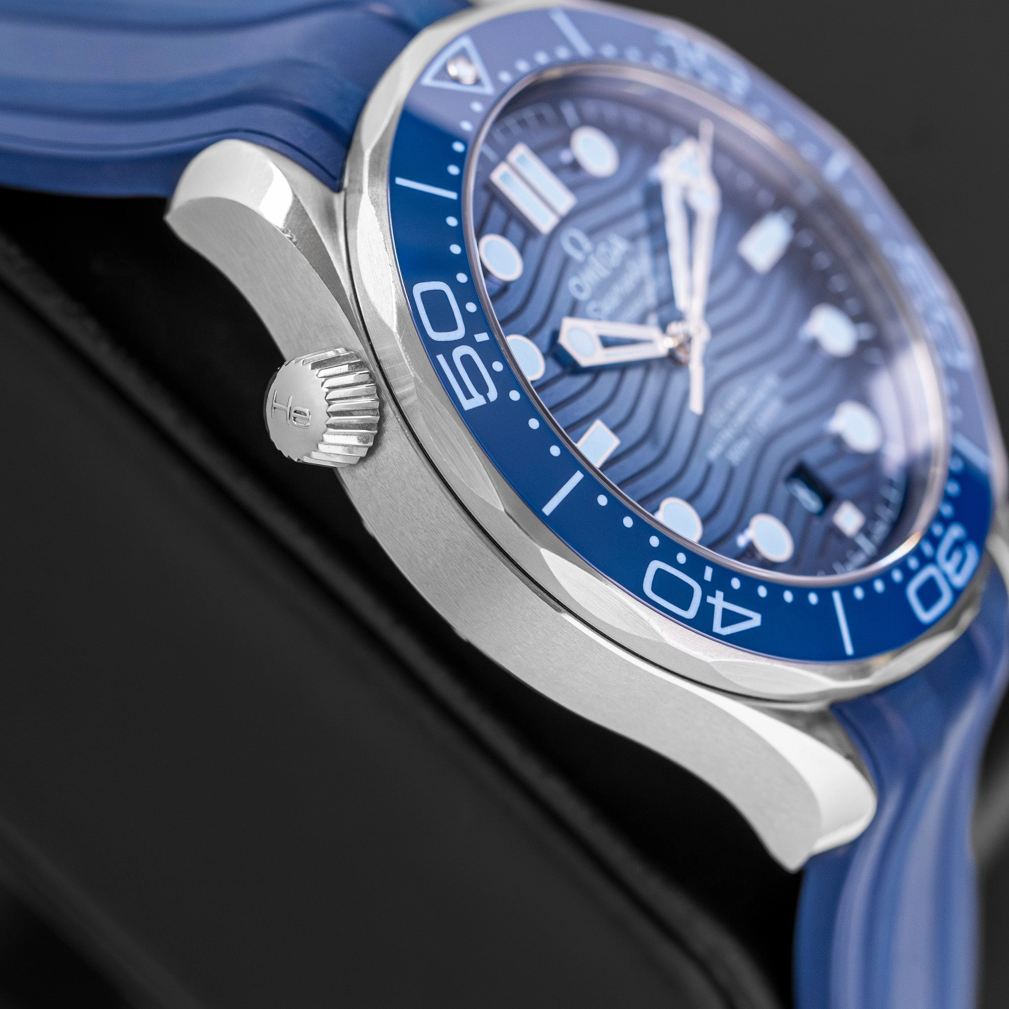 Omega Seamaster Diver 300M 210.32.42.20.03.002 "Summer Blue"