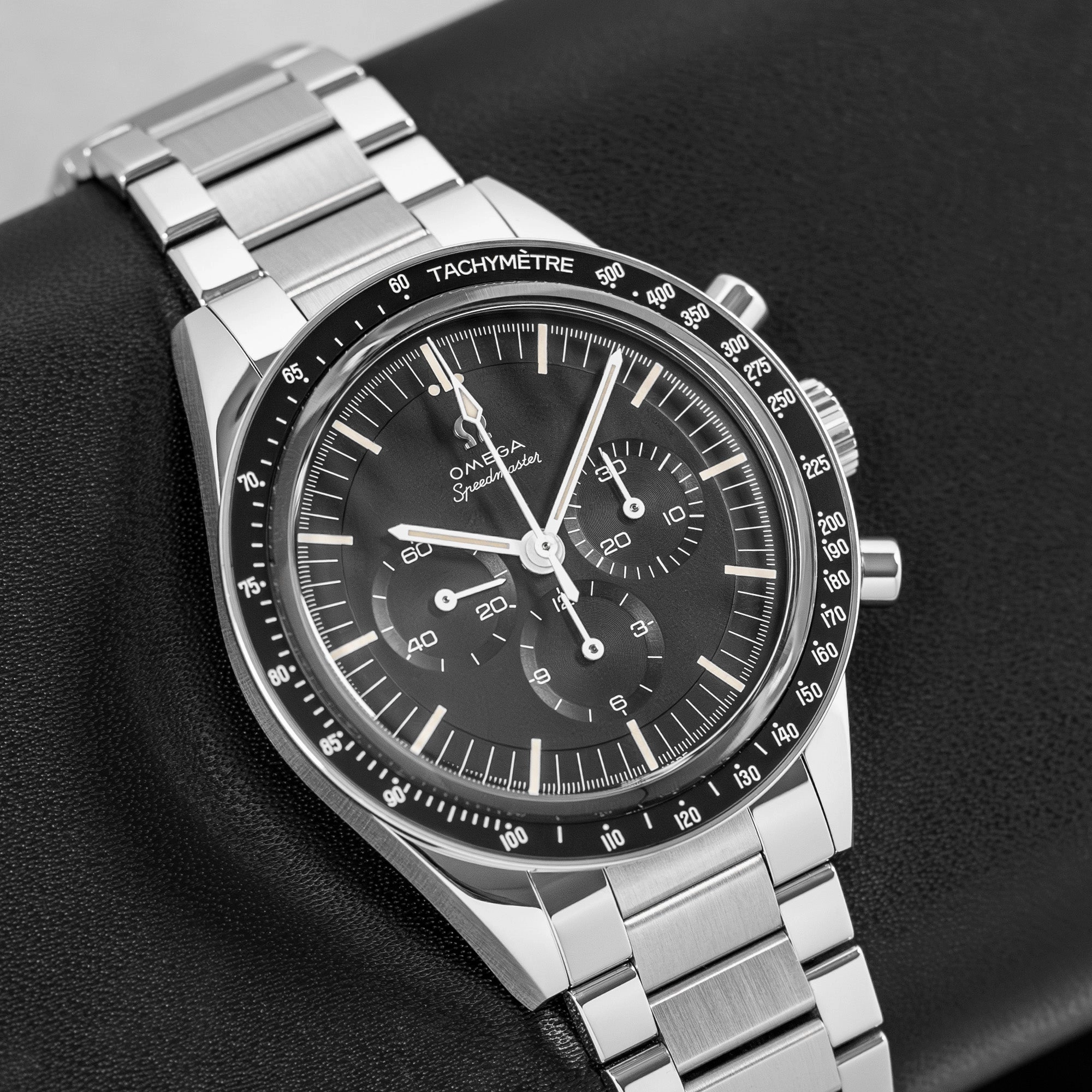 Omega Speedmaster 31130403001001