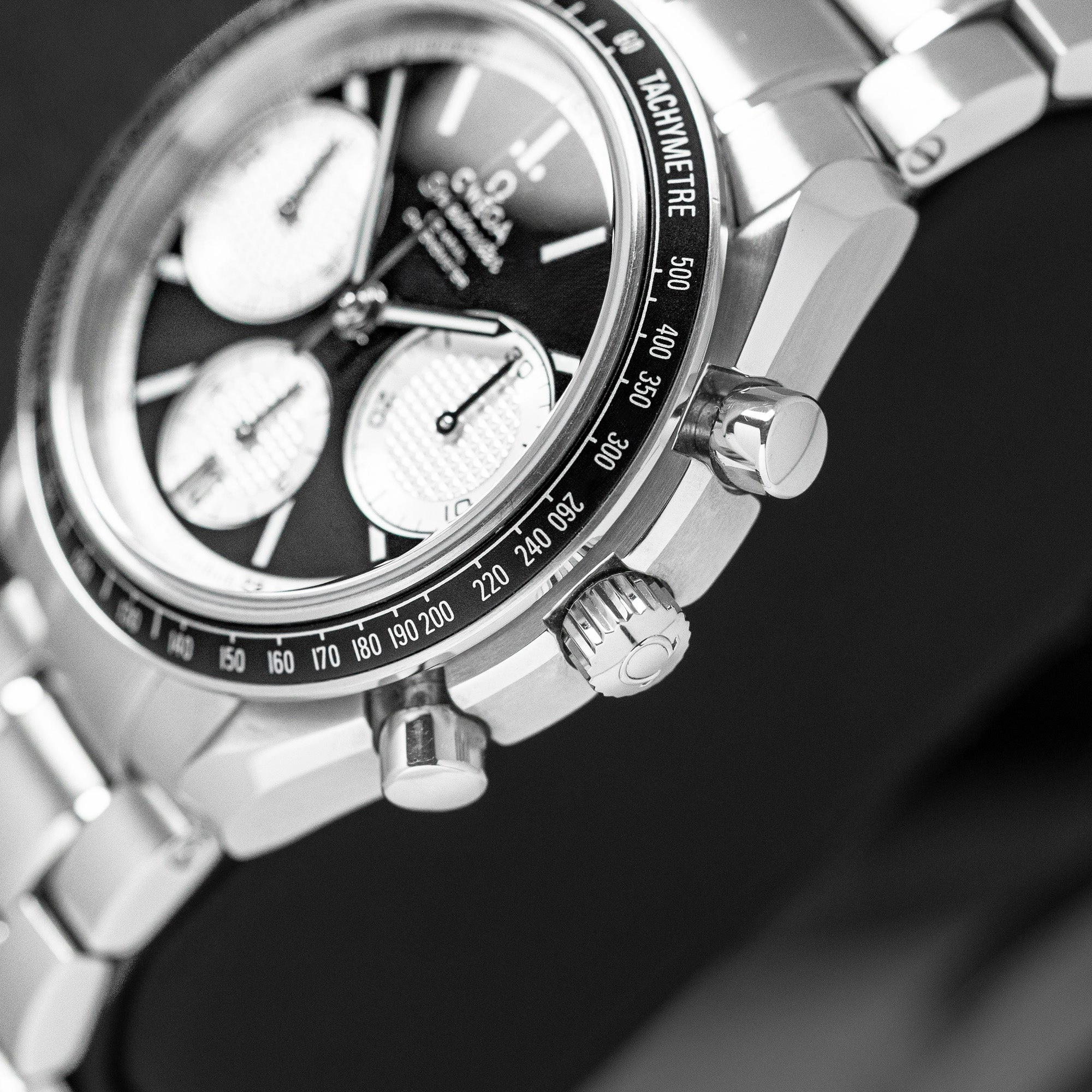 Omega Speedmaster 326.30.40.50.01.002