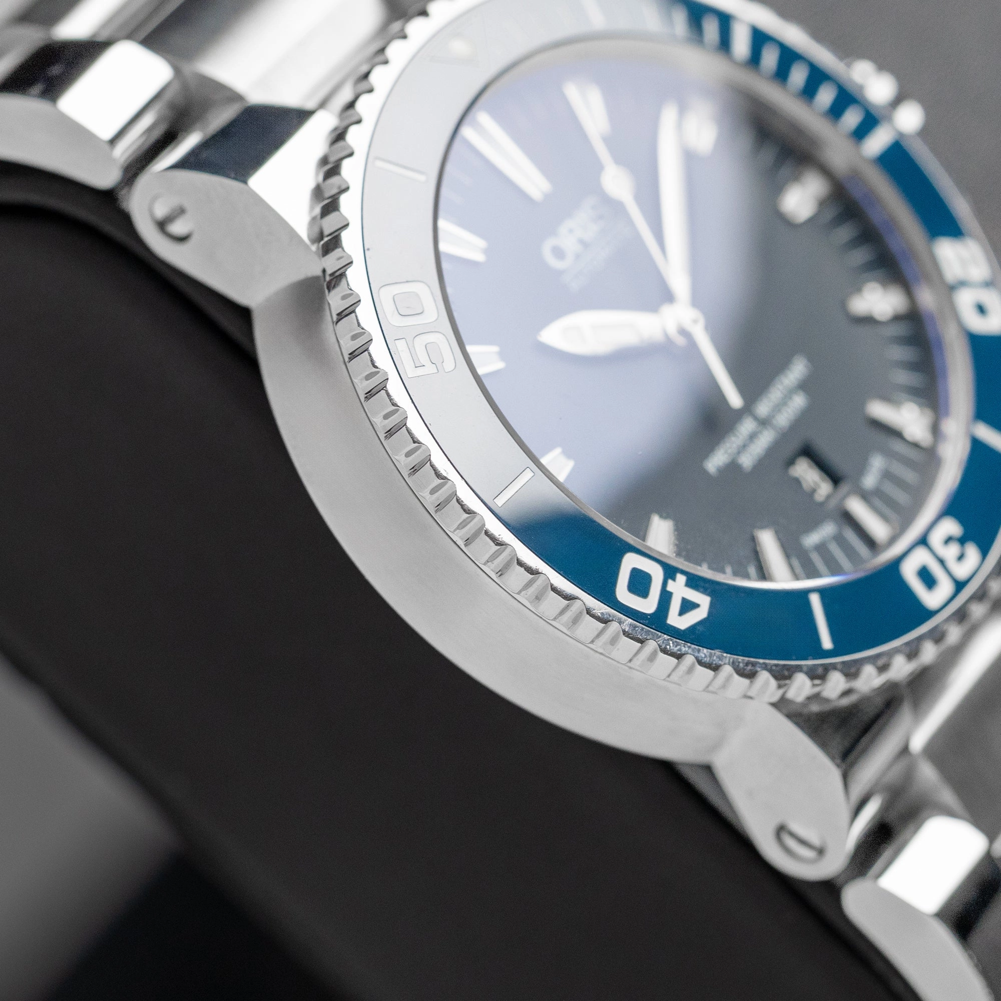 Oris Aquis Date 01 733 7653 4155