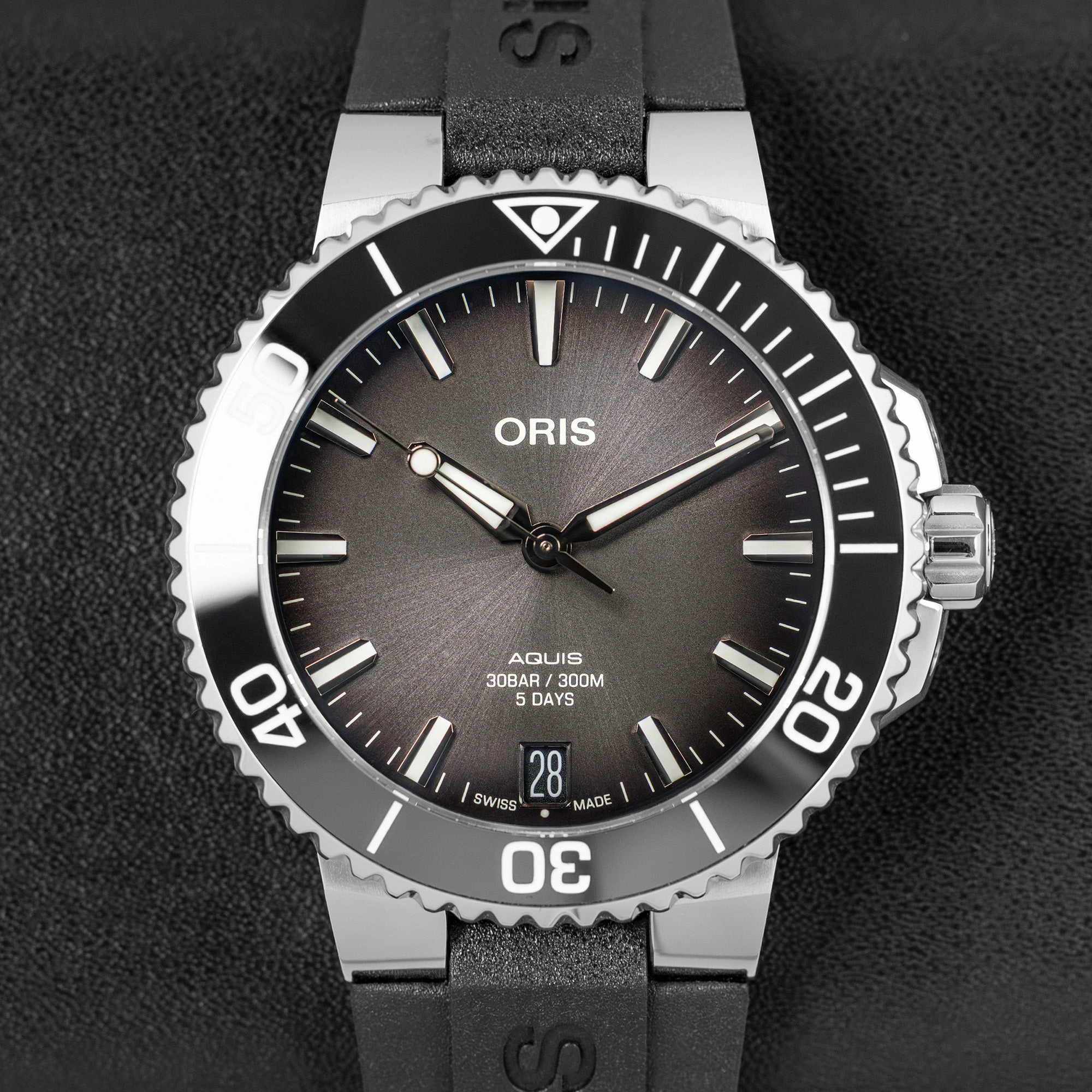 Oris Aquis Date Calibre 400 01 400 7769 4154-07 4 22 74FC