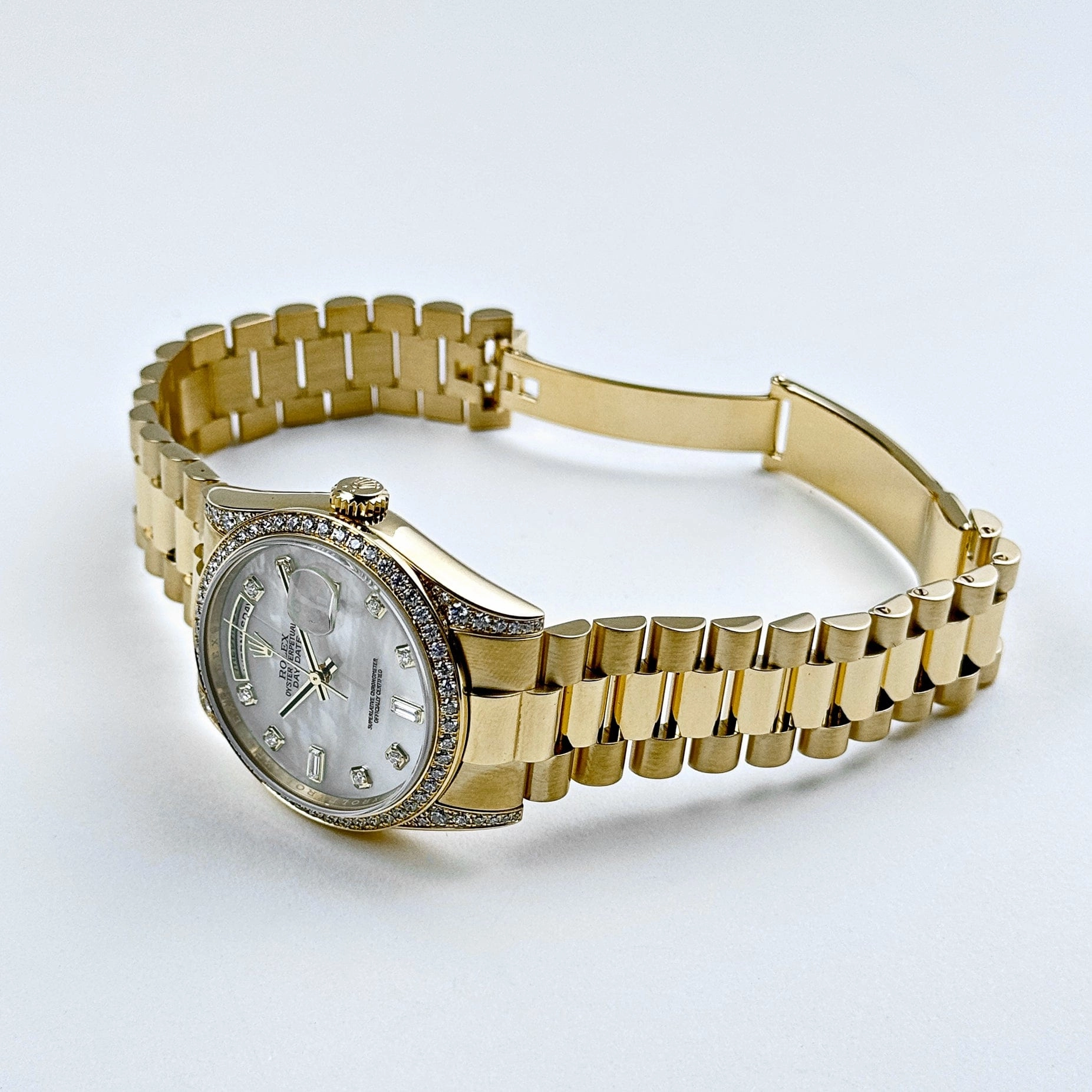 Rolex Day-Date 118388 Yellow Gold White Mother of Pearl Dial Diamond Bezel (2008)