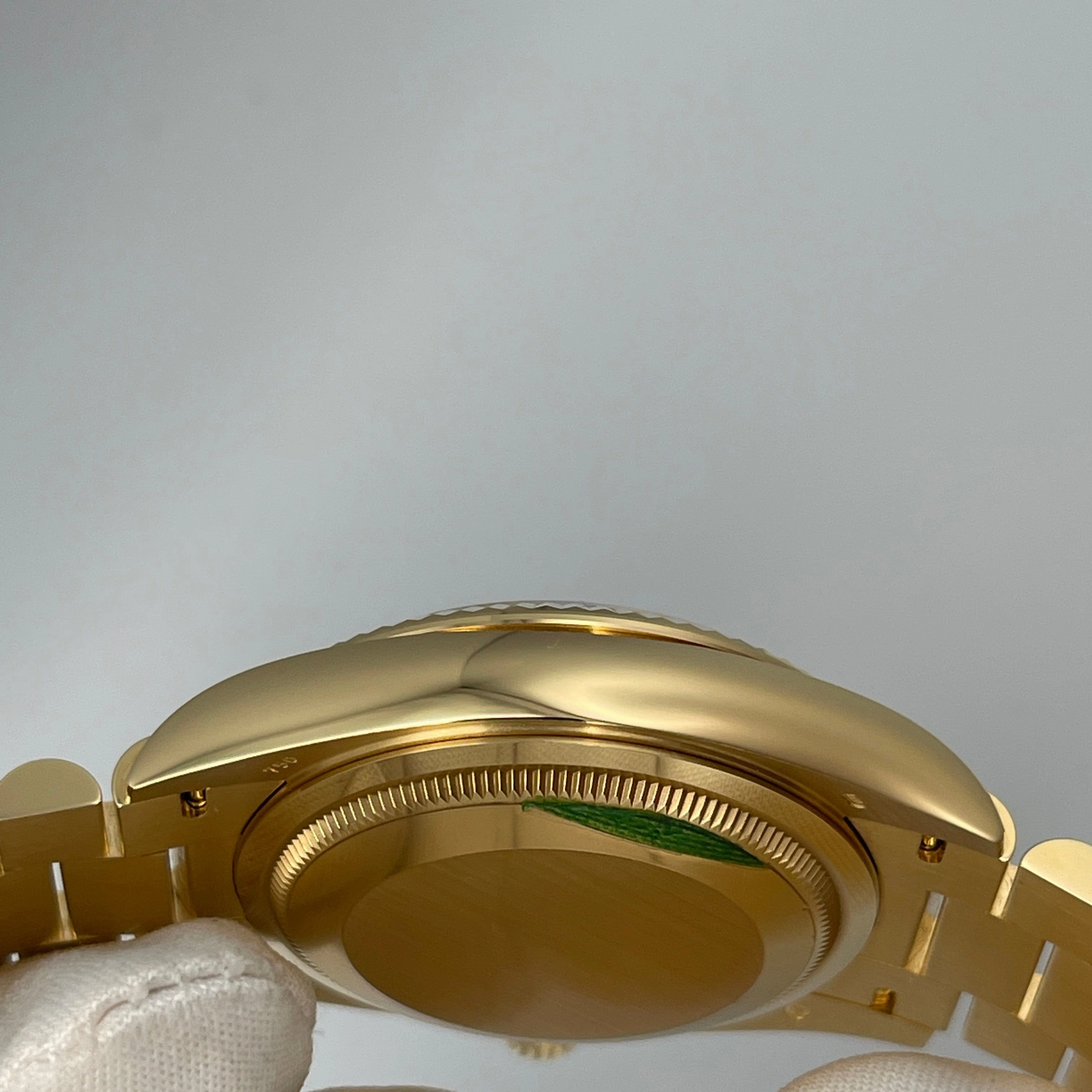 Rolex Day-Date 36 128238 Yellow Gold Champagne Diamond Dial