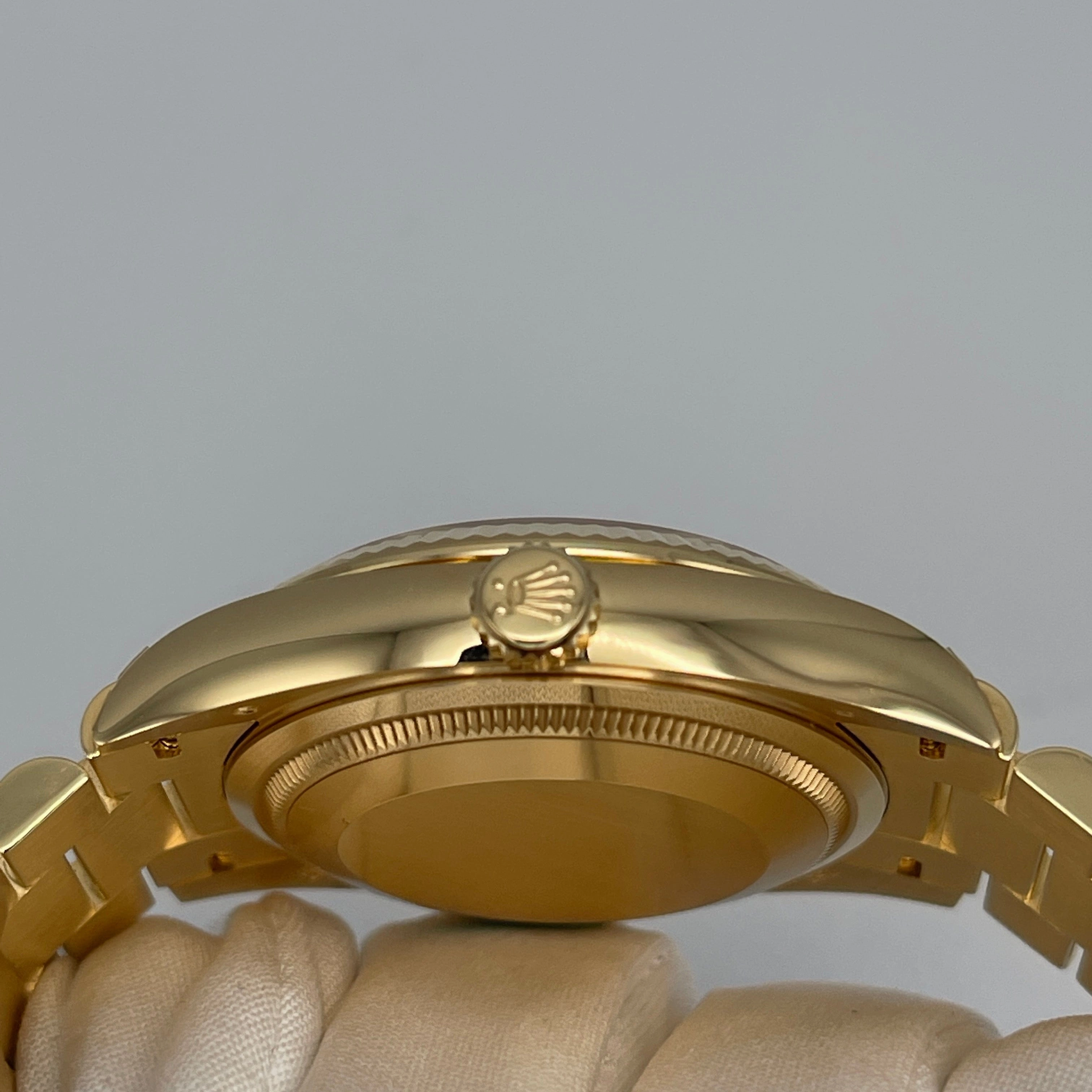 Rolex Day-Date 36 128238 Yellow Gold Champagne Diamond Dial