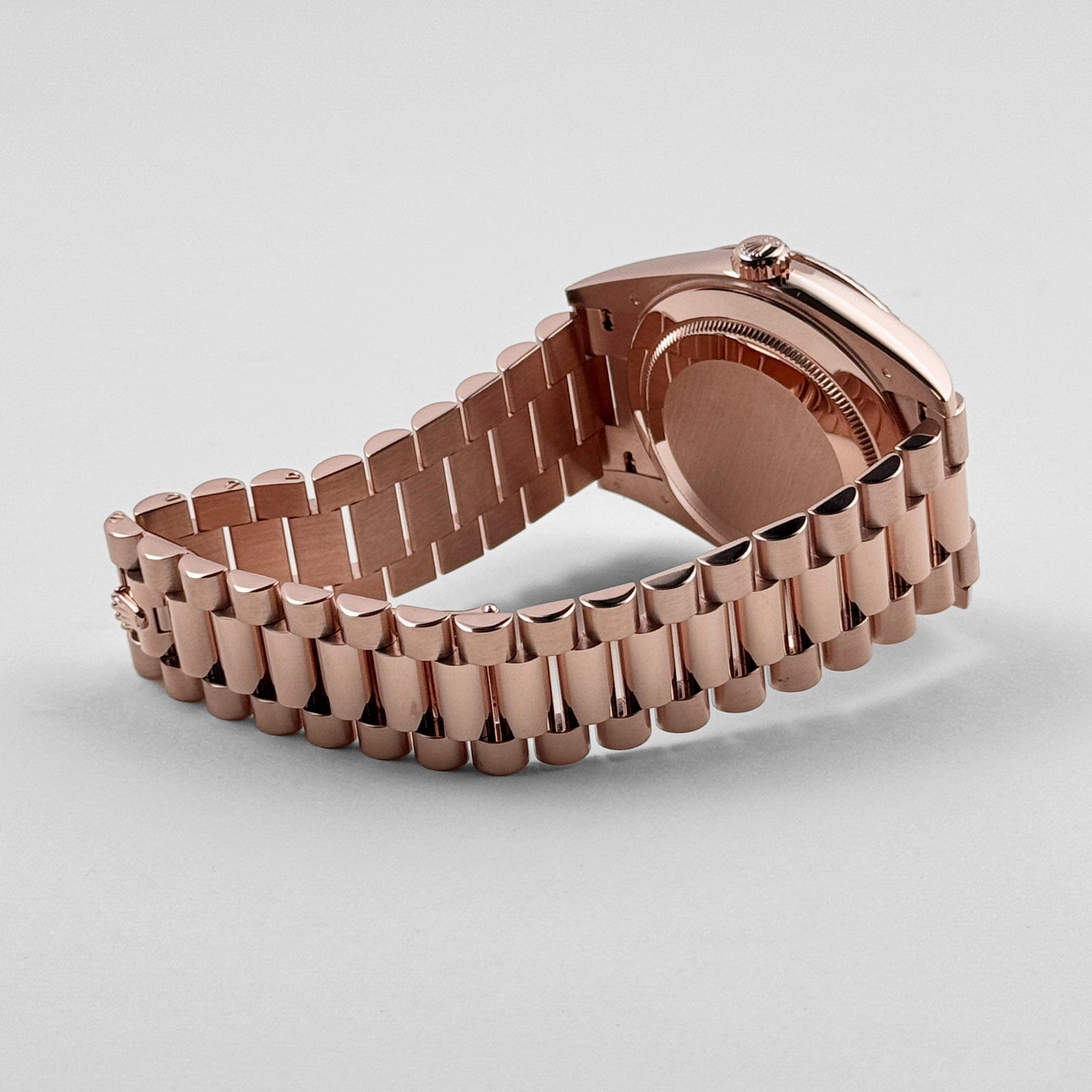 Rolex Day-Date 40 228235 Rose Gold Chocolate Roman Dial (2024)