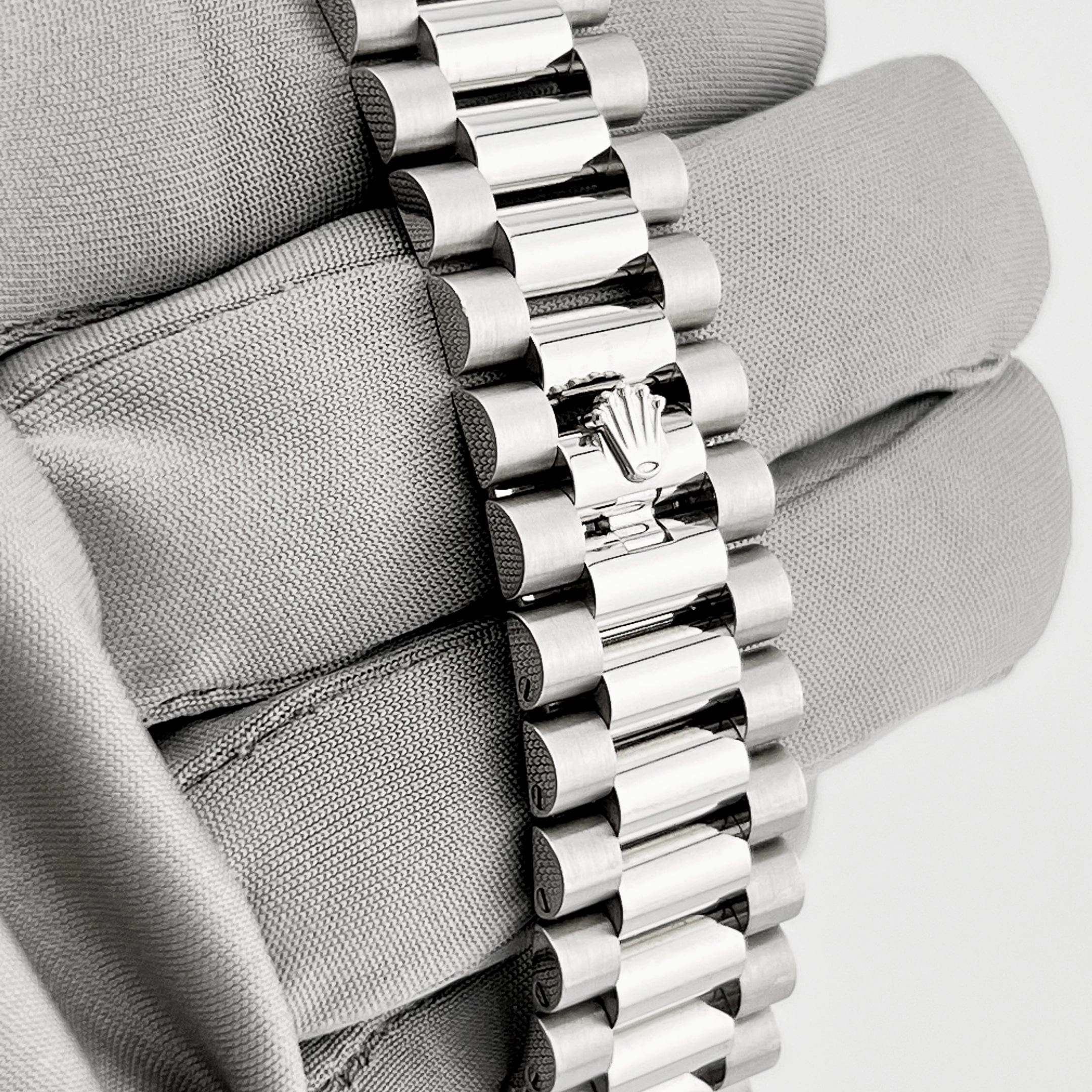 Rolex Day-Date 40 228236 Platinum Pav Diamond Dial (2023)