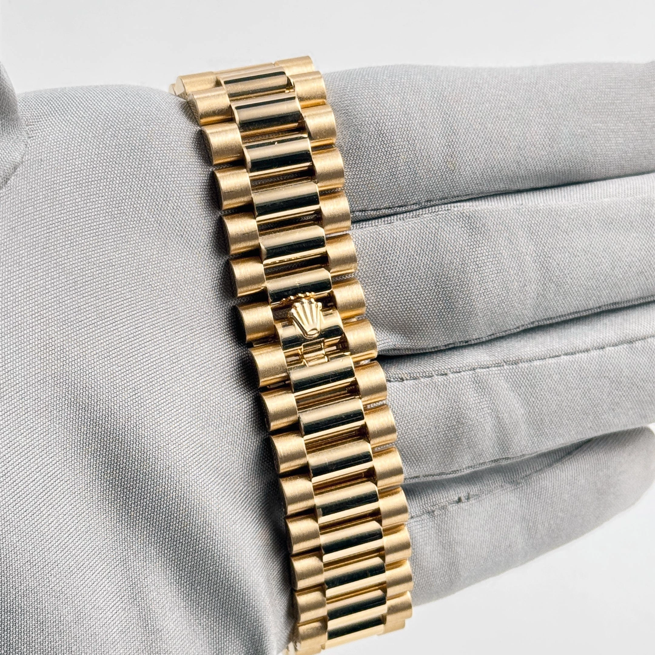 Rolex Day-Date 40 228238 Yellow Gold Green Roman Numerals Dial (2022)