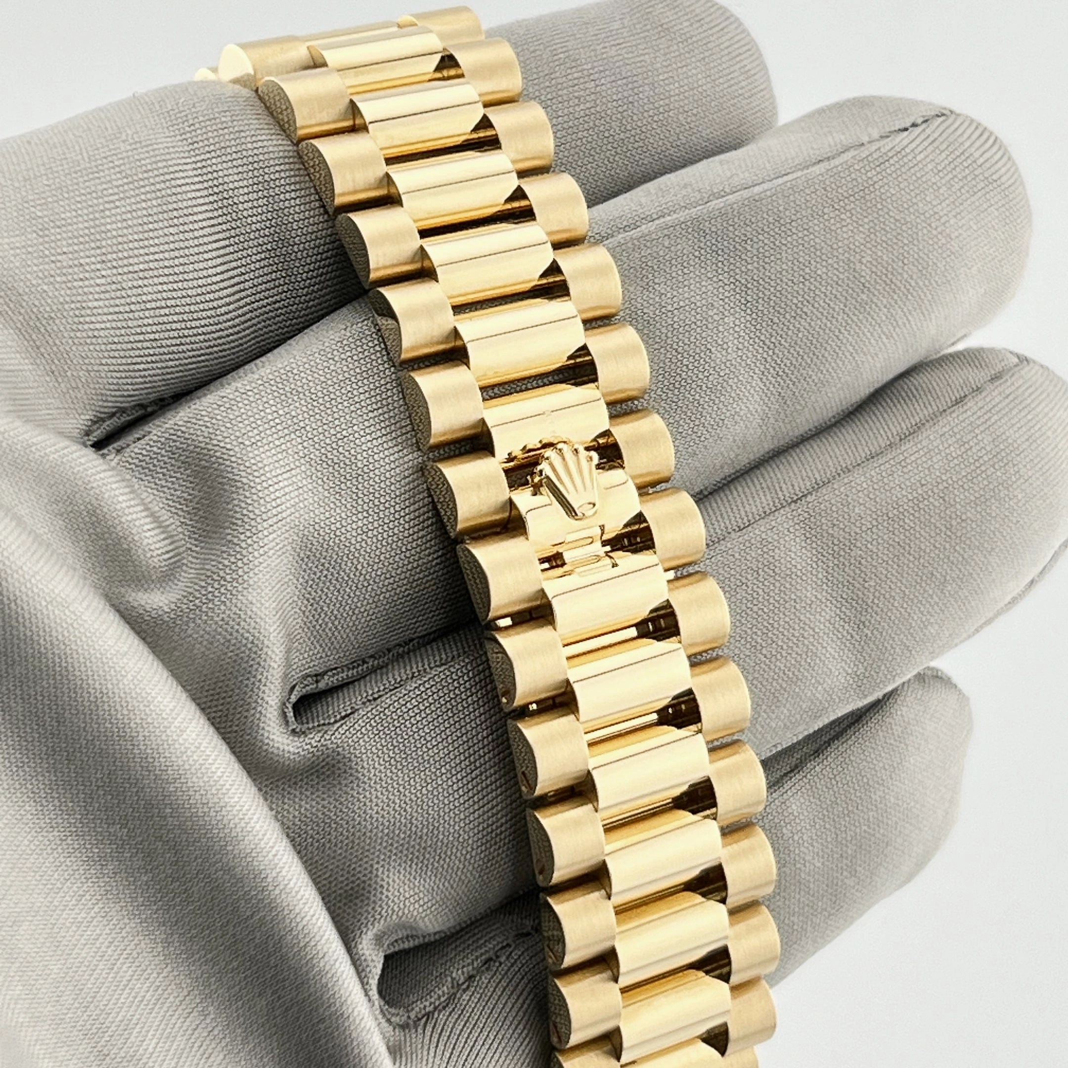 Rolex Day-Date 40 228238 Yellow Gold Green Roman Numerals Dial (2023)