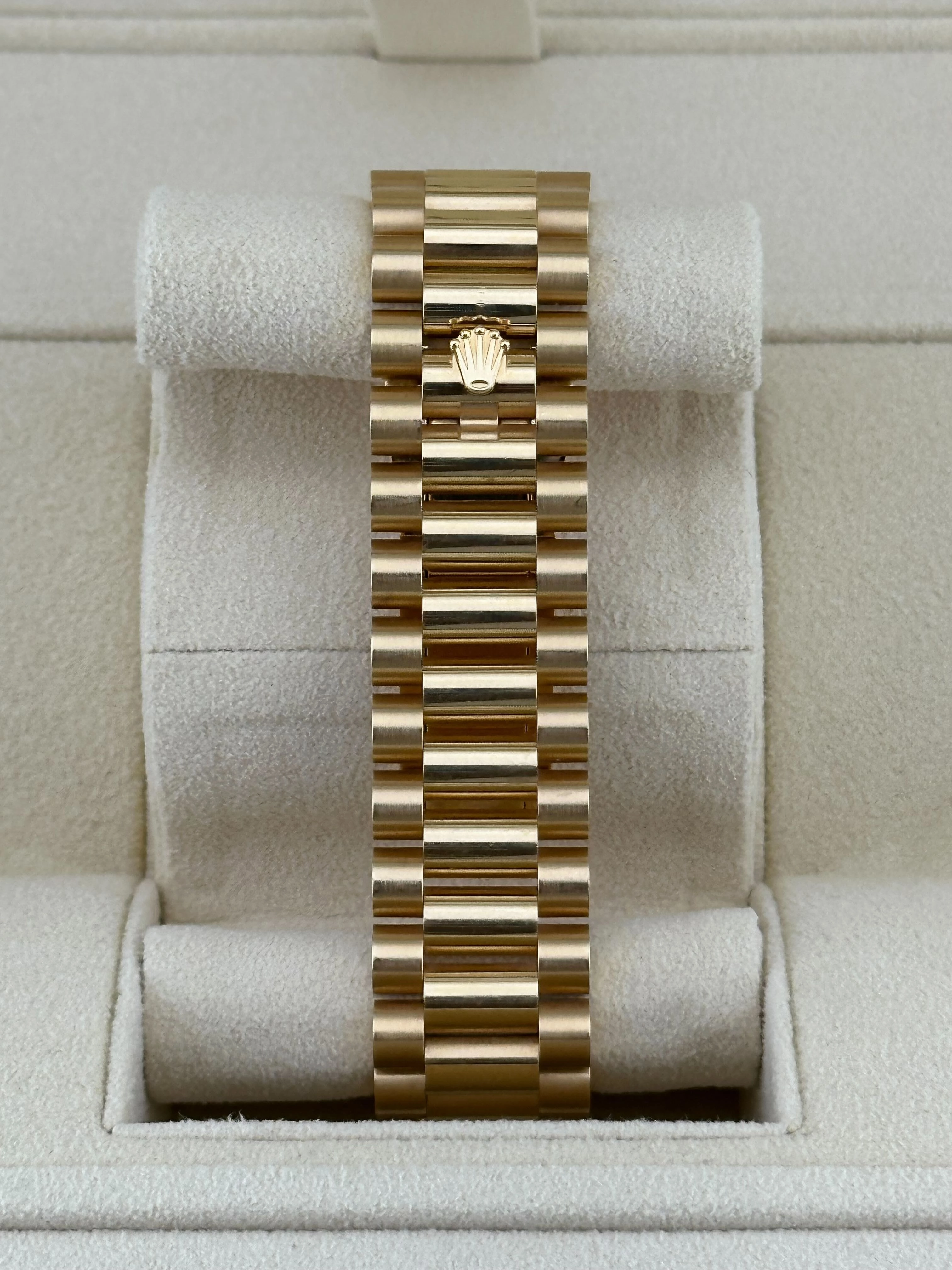 Rolex Day-Date 40 228348RBR Yellow Gold Diamond Bezel Silver Dial (2021)