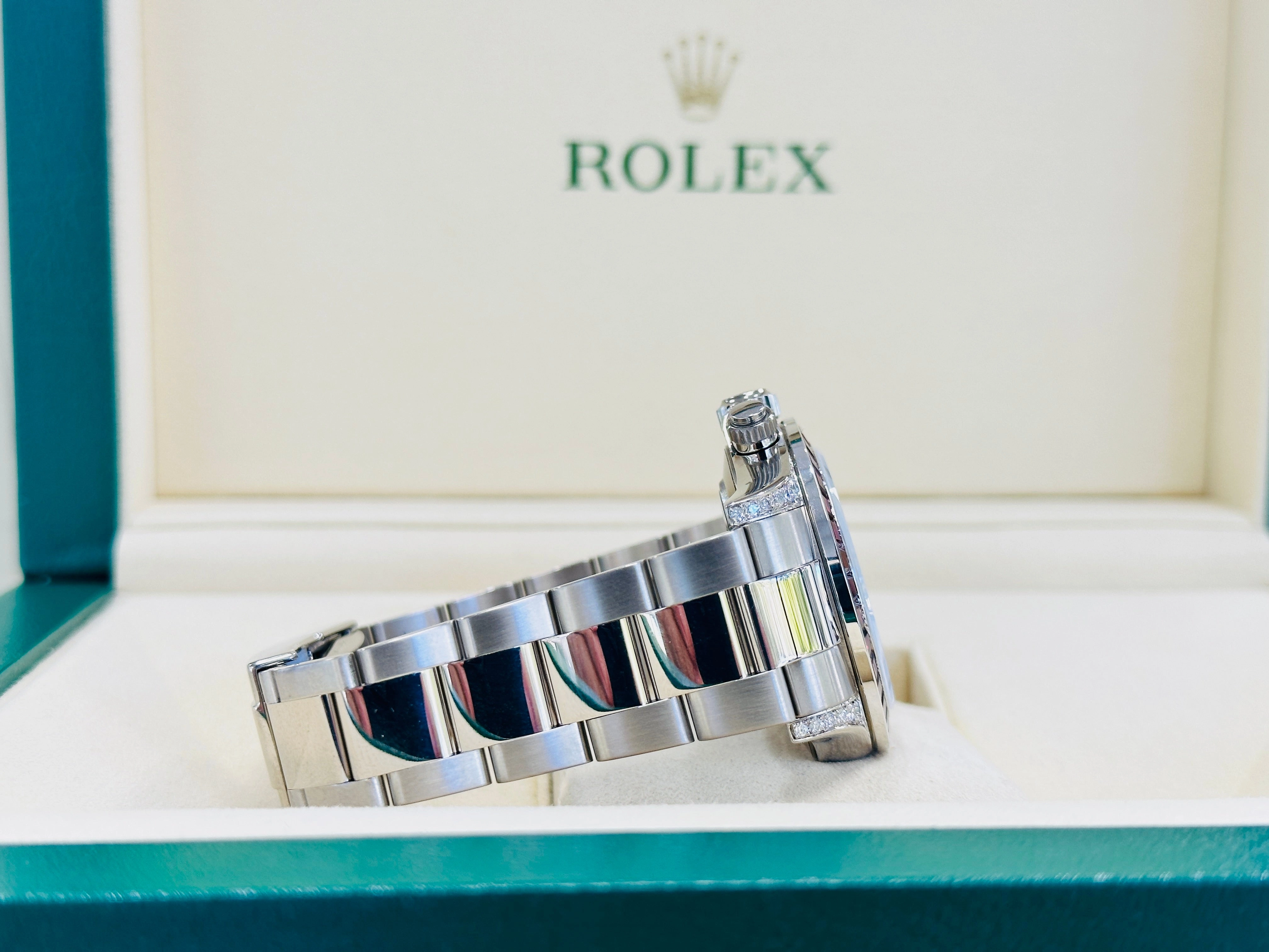 Rolex Daytona 116509 18K White Gold Custom Diamond lugs & Ruby Bezel BOX/PAPERS
