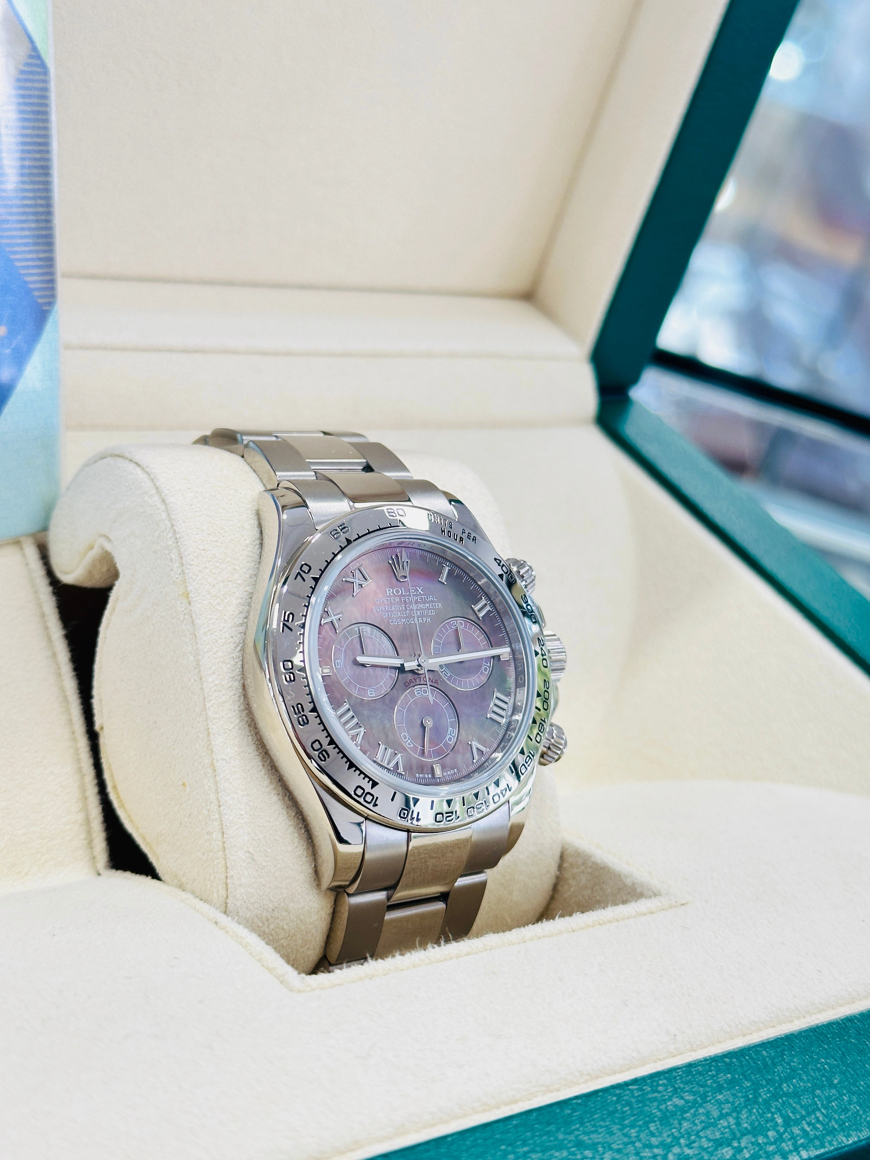 Rolex Daytona 116509 Factory Roman Mother Of Pearl Dial Box and Papers PreOwned