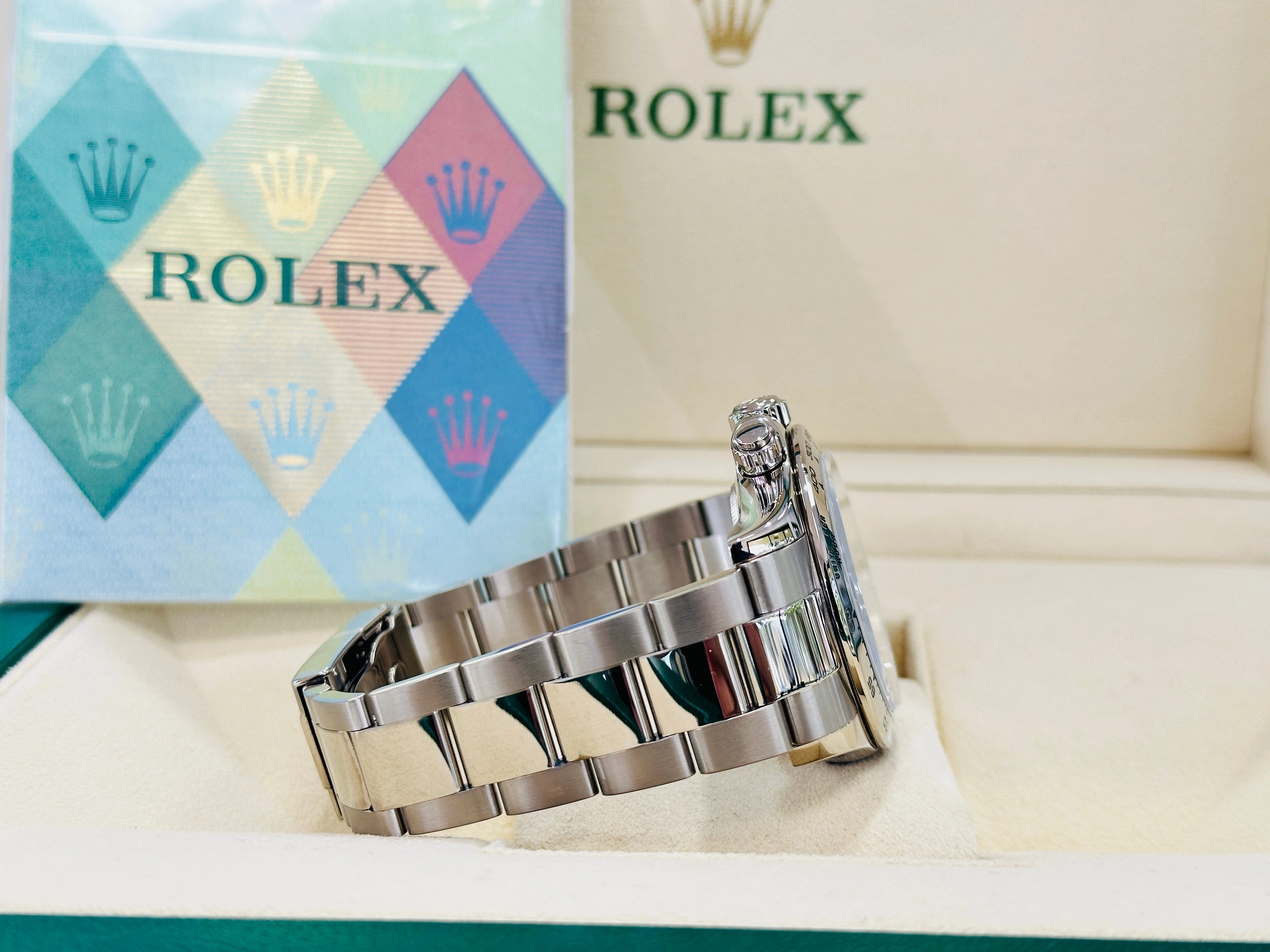 Rolex Daytona 116509 Factory Roman Mother Of Pearl Dial Box and Papers PreOwned