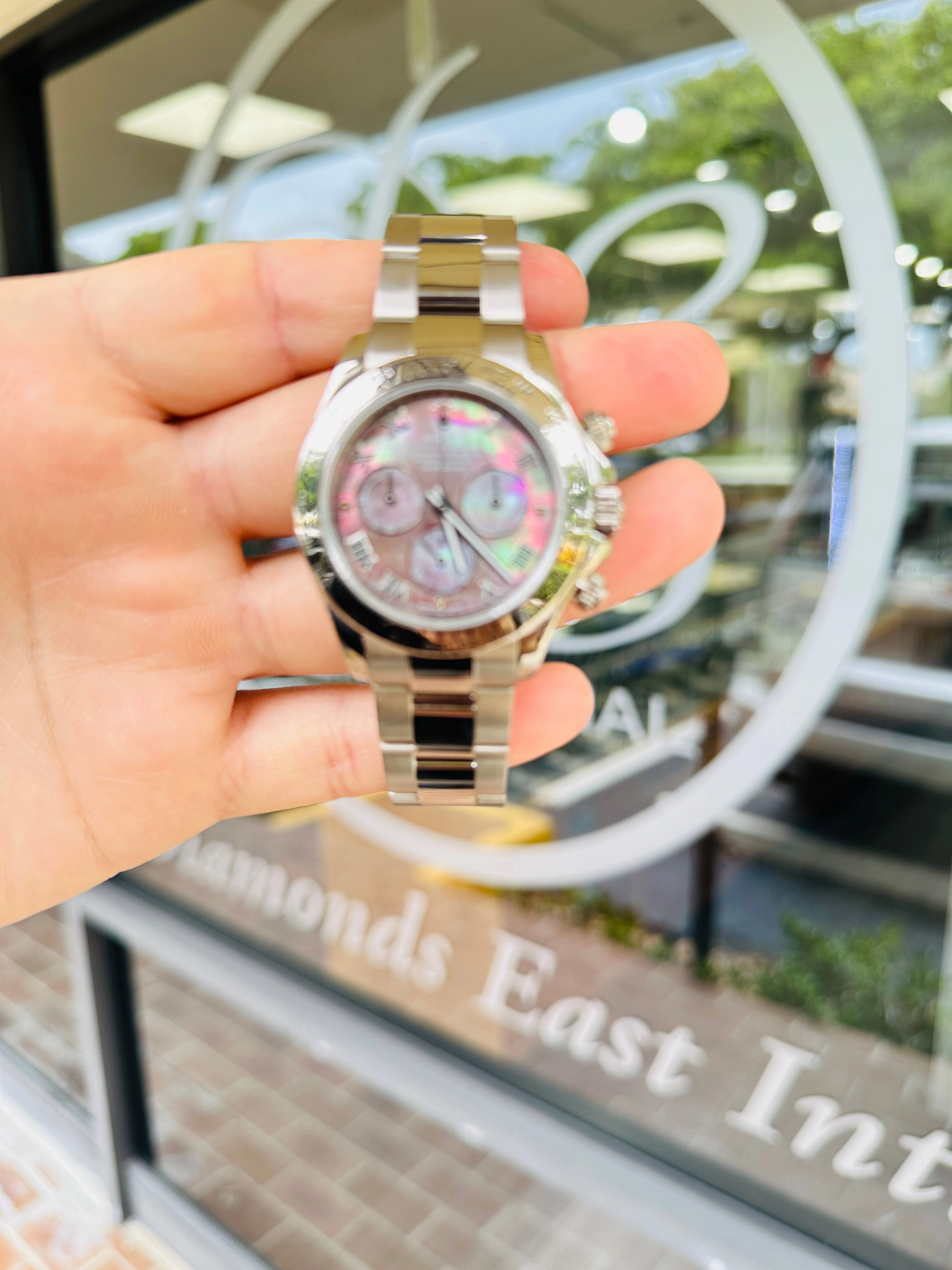 Rolex Daytona 116509 Factory Roman Mother Of Pearl Dial Box and Papers PreOwned