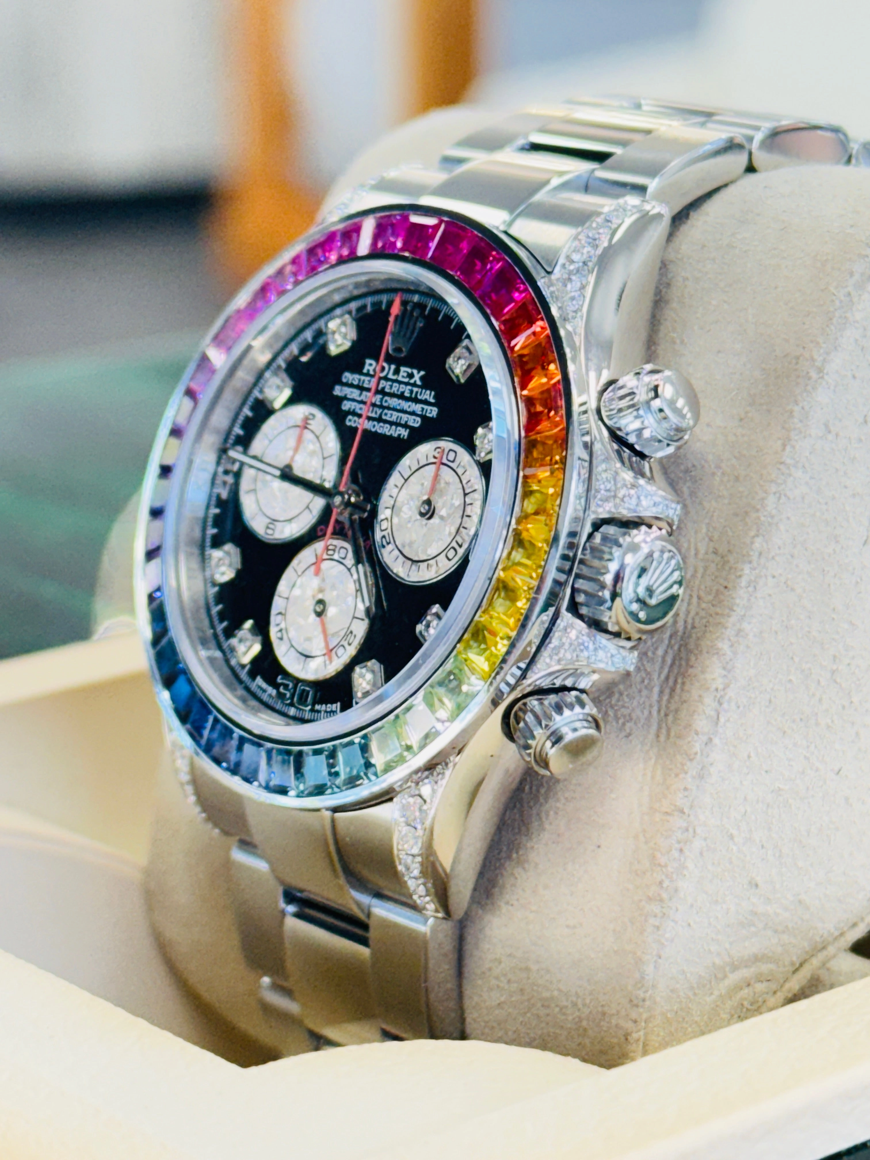 Rolex Daytona 116520 40mm Steel-Custom Rainbow Bezel-Diamond Lugs Black Dial