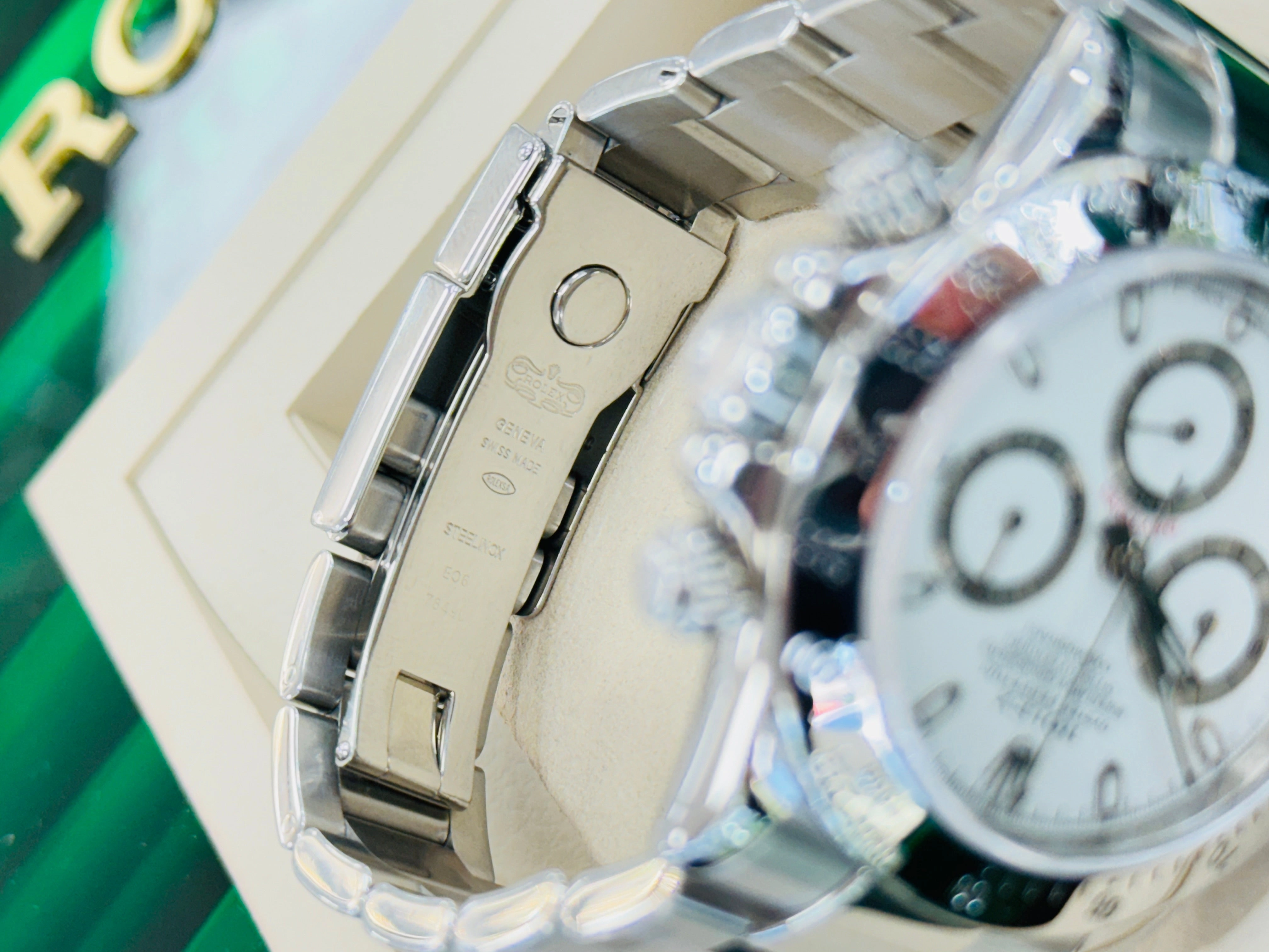 Rolex Daytona 116520 Chronograph Cosmograph Steel Oyster Bracelet Watch Box/Papers
