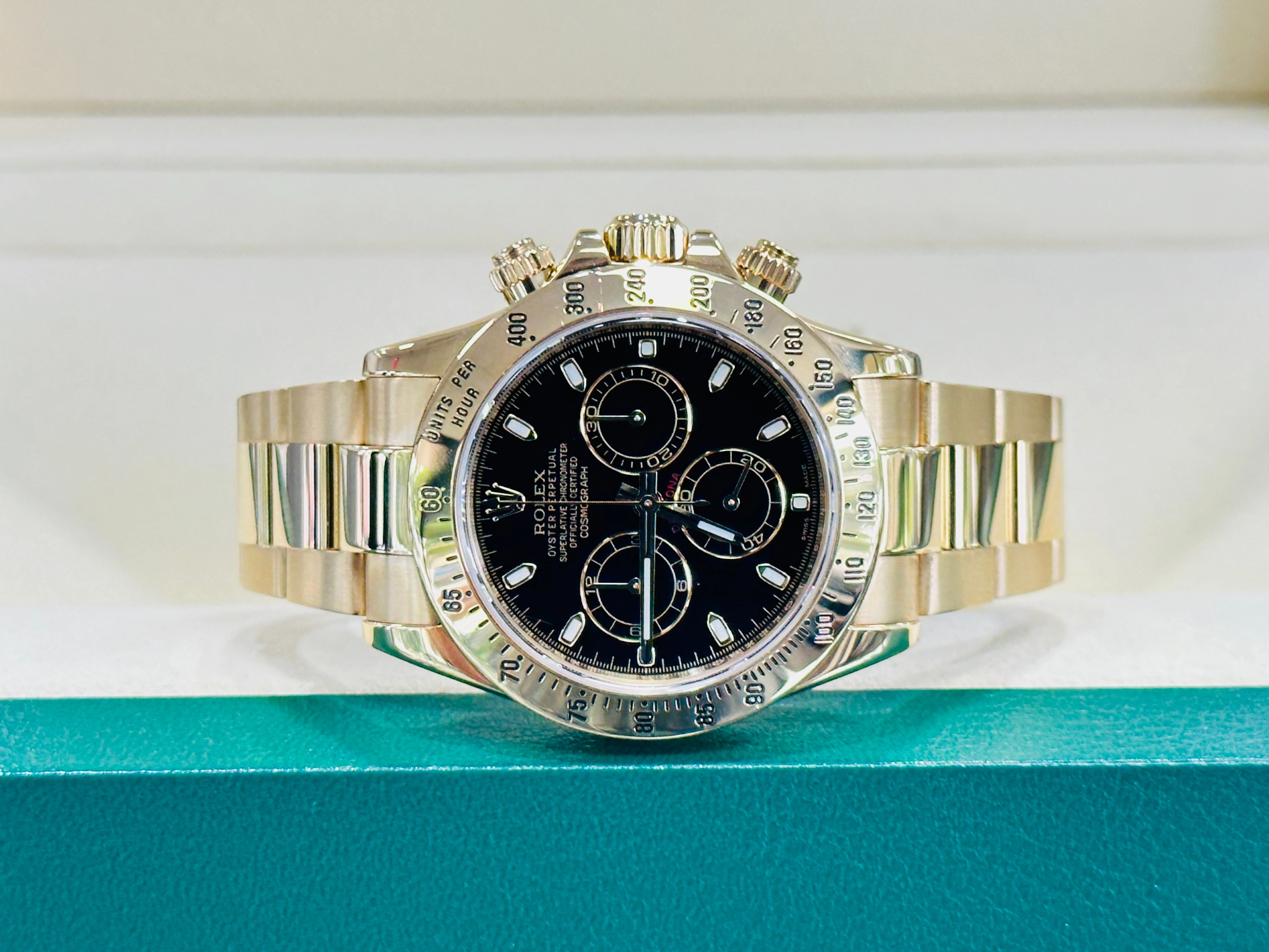Rolex Daytona 116528 Black Dial Yellow Gold PreOwned Box