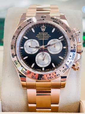 Rolex Daytona 126505 Cosmograph 18K Rose Gold with Black Dial Box and Papers MINT