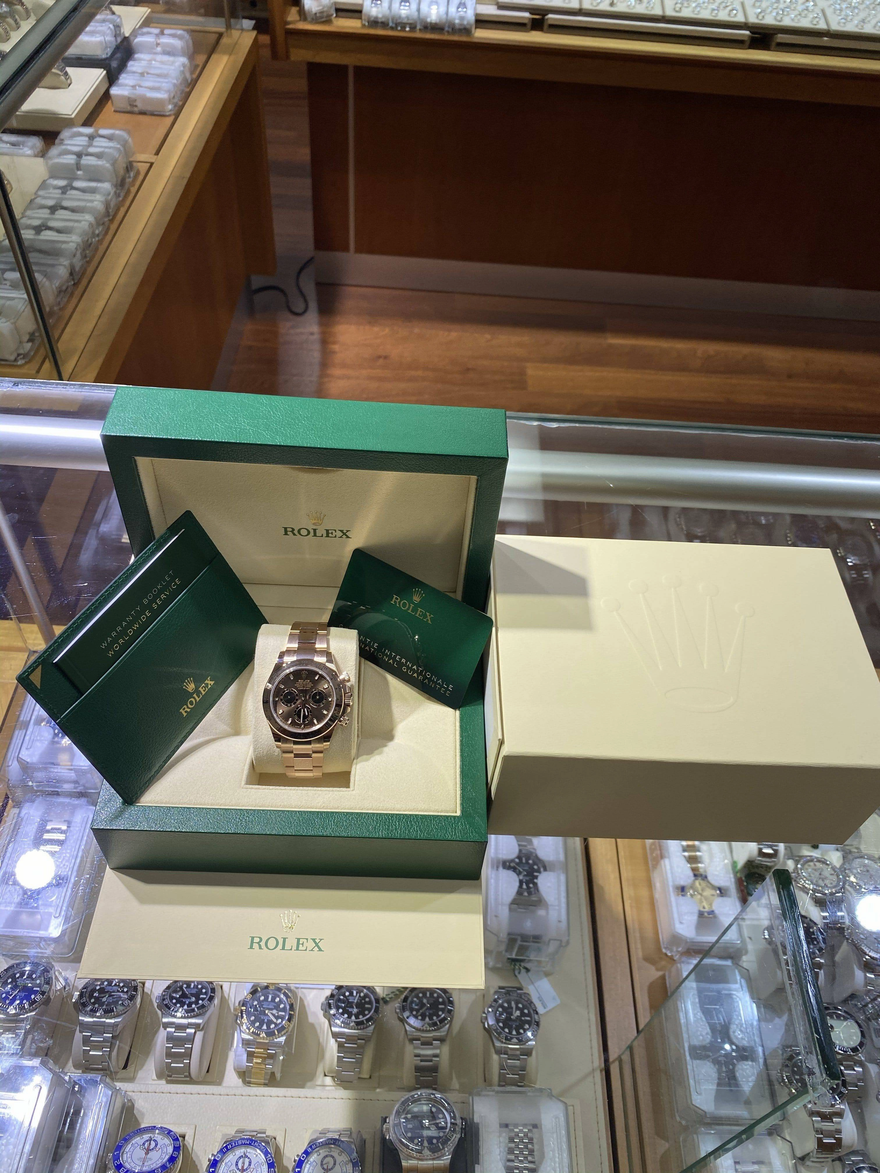 Rolex Daytona Chocolate 116505 18K Rose Gold Cosmograph Oyster Watch NEW