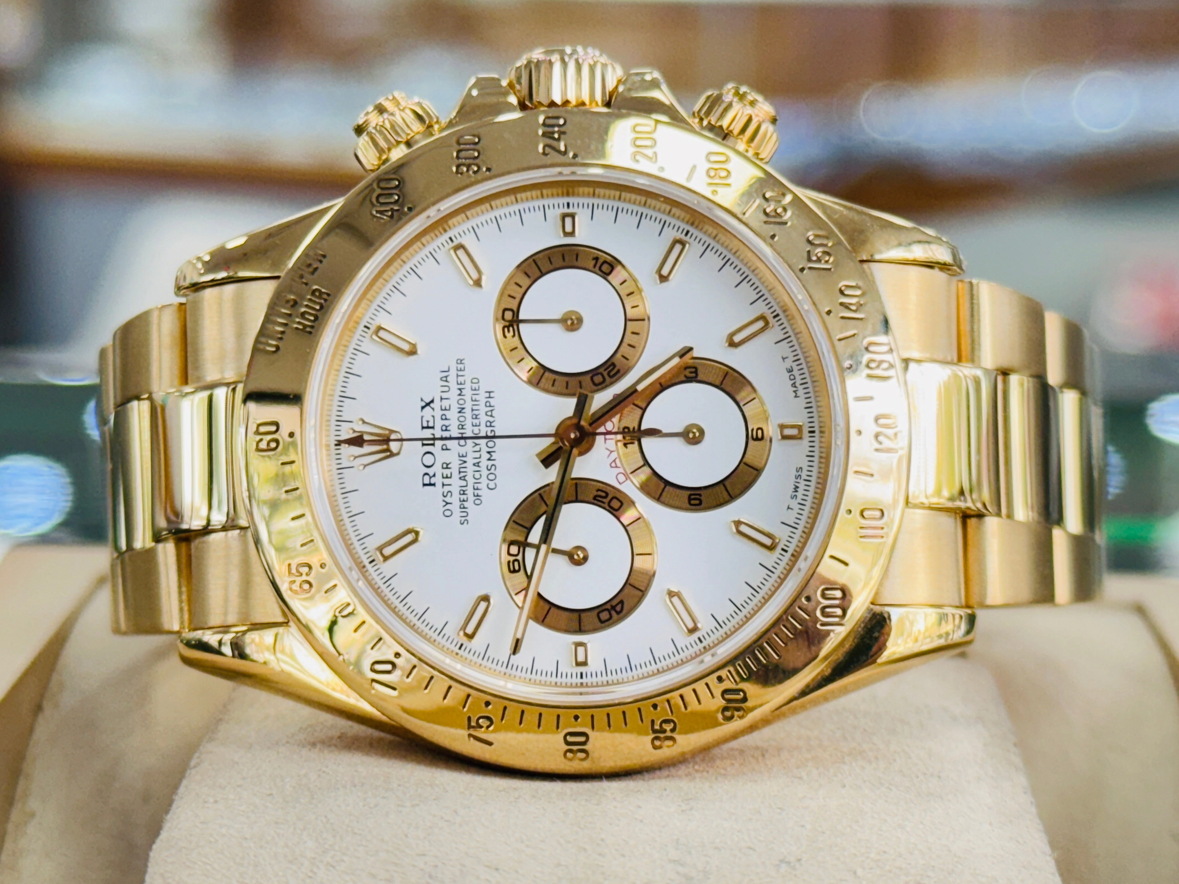 Rolex Daytona Chronograph 16528 18k Yellow Gold White Dial ZENITH