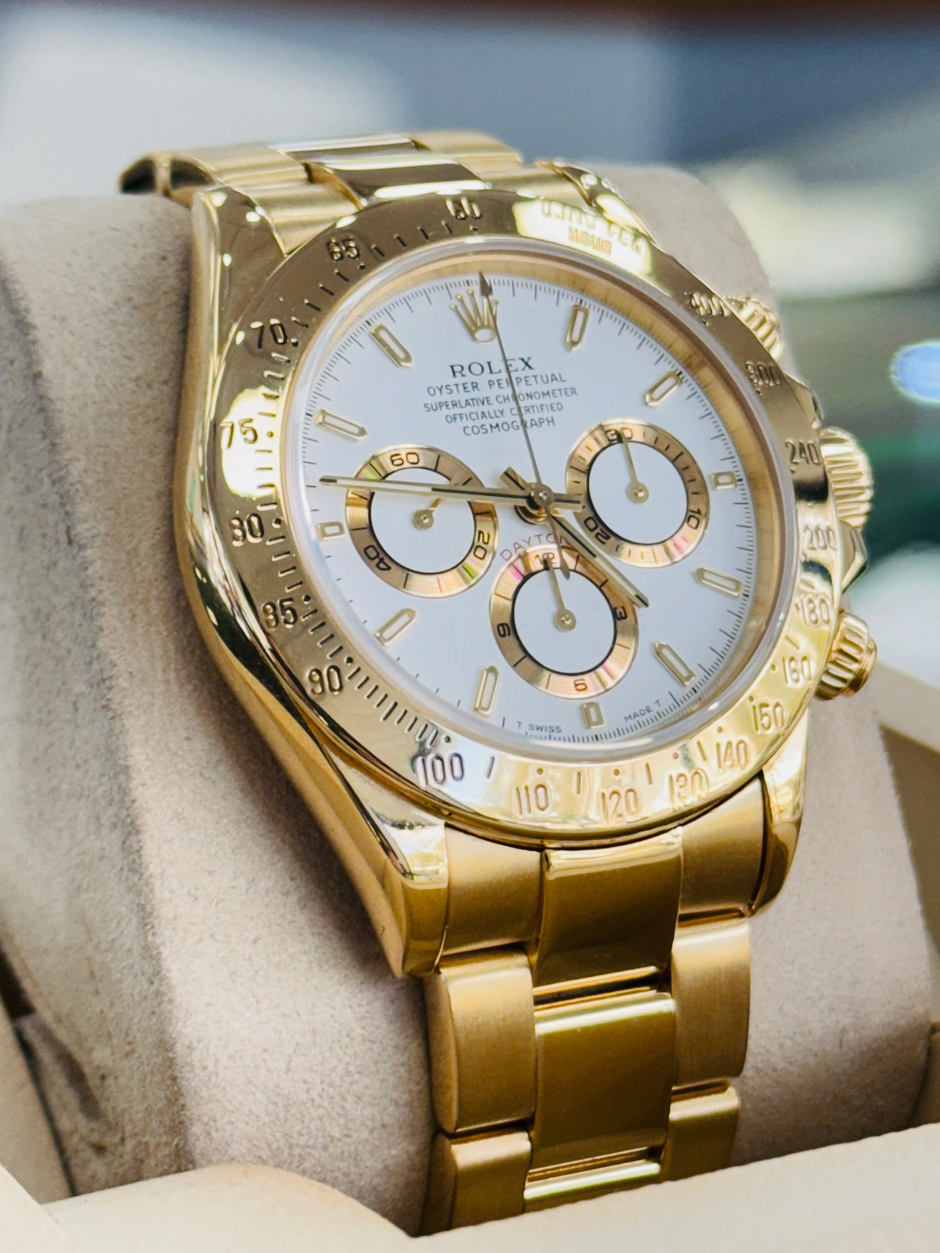Rolex Daytona Chronograph 16528 18k Yellow Gold White Dial ZENITH