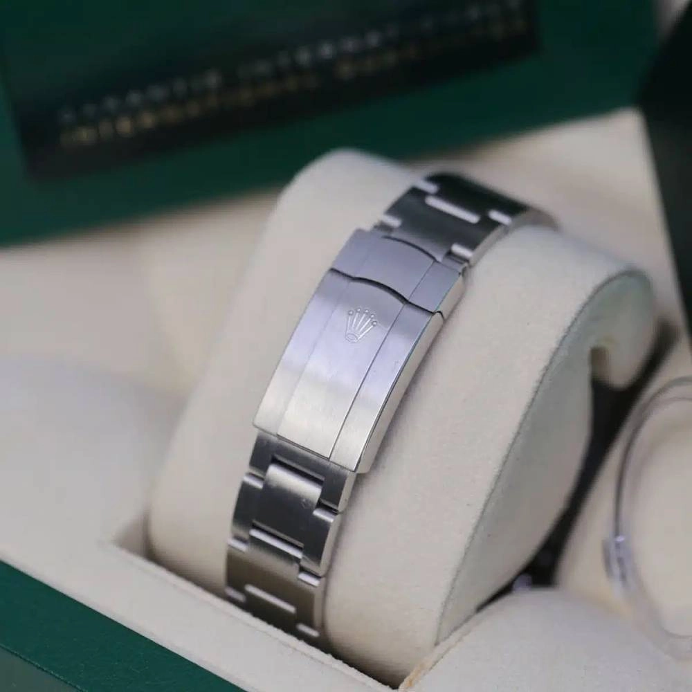 Rolex Oyster Perpetual 28mm - Ref: 276200-0001 - Silver Stick Dial, Stainless Steel Oyster Bracelet Women's Watch