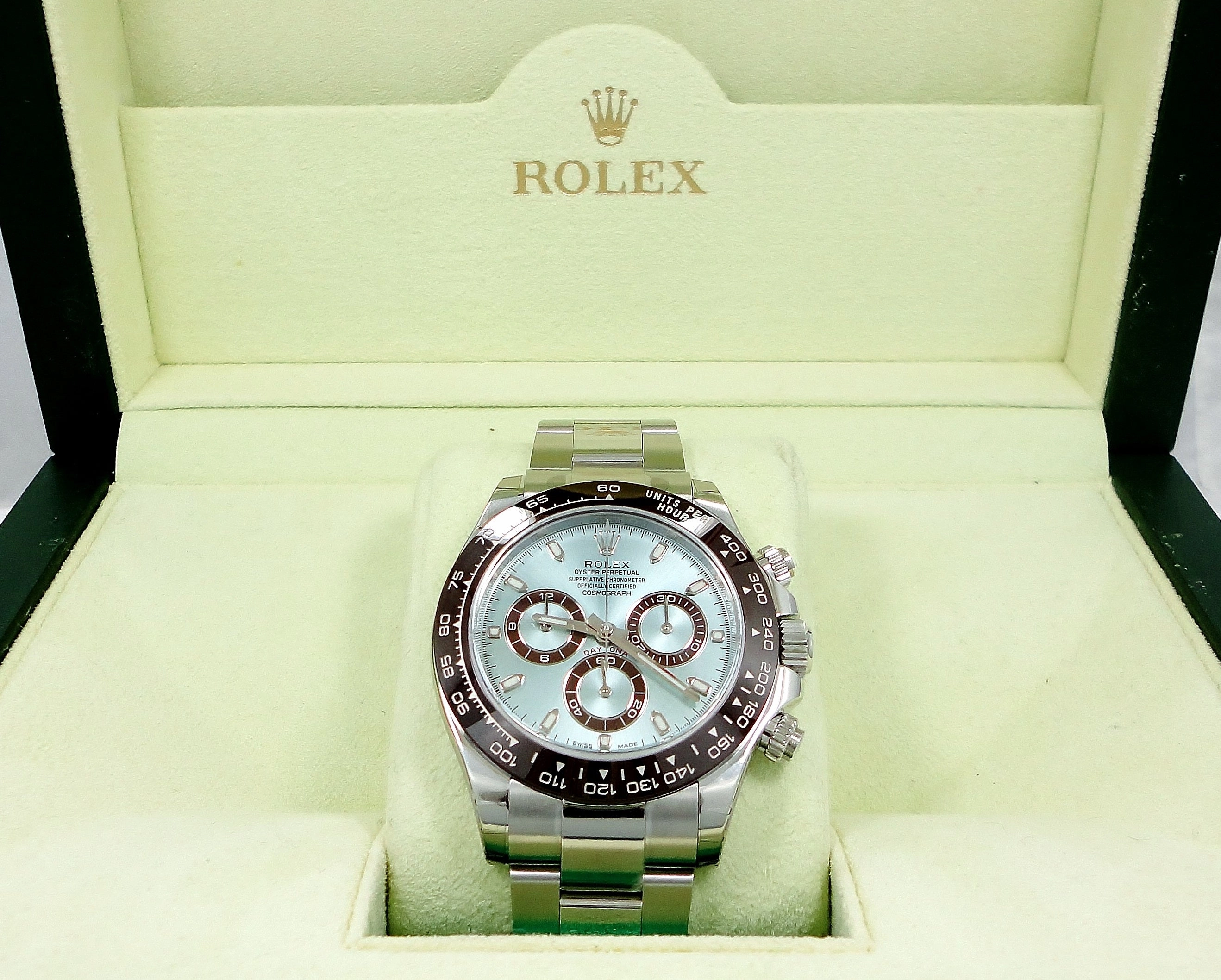 Rolex Oyster Perpetual Cosmograph Daytona 116506 BOX/PAPERS