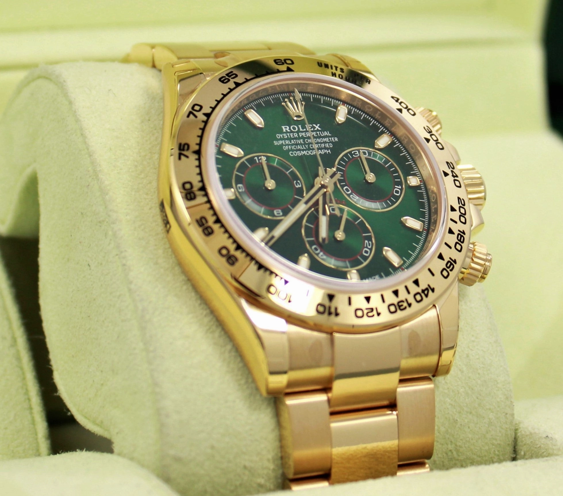 Rolex Oyster Perpetual Cosmograph Daytona 116508 GRNSO STICKRED!  ( Unworn )