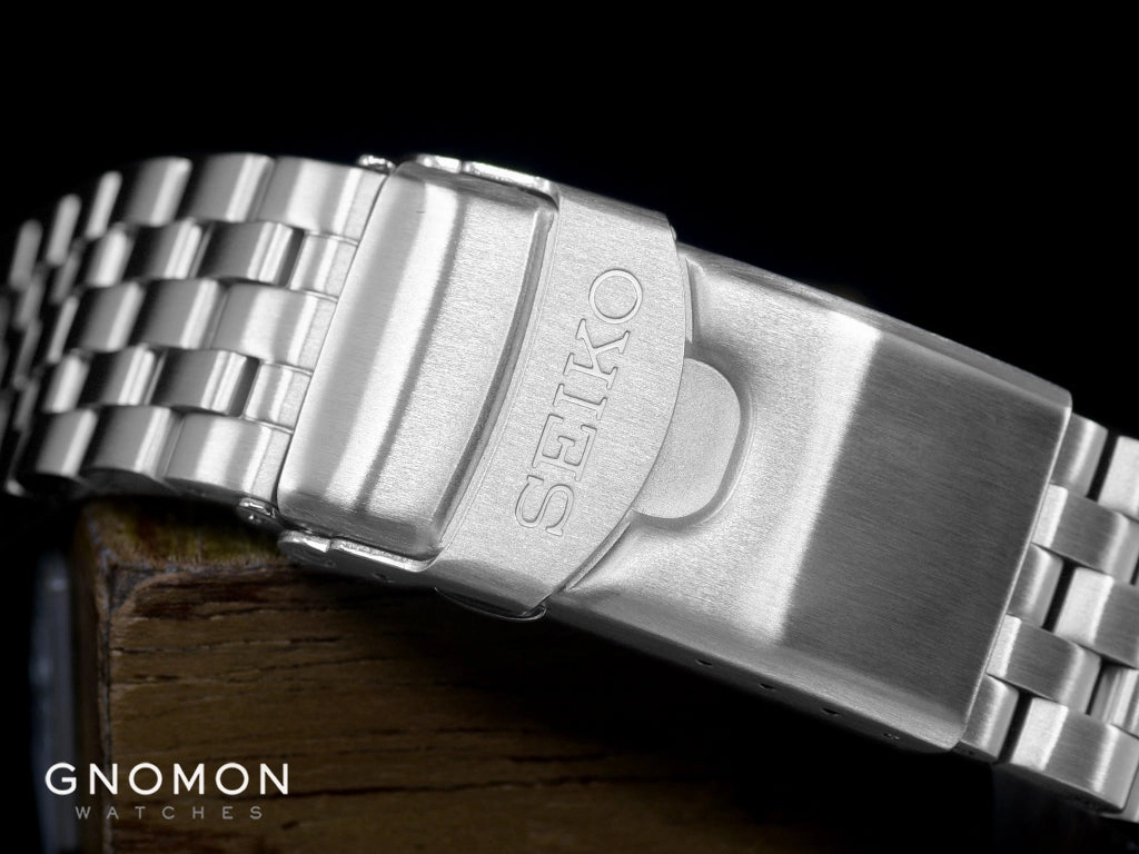 Seiko 5 Sports Field Sports Style GMT White Ref. SBSC009
