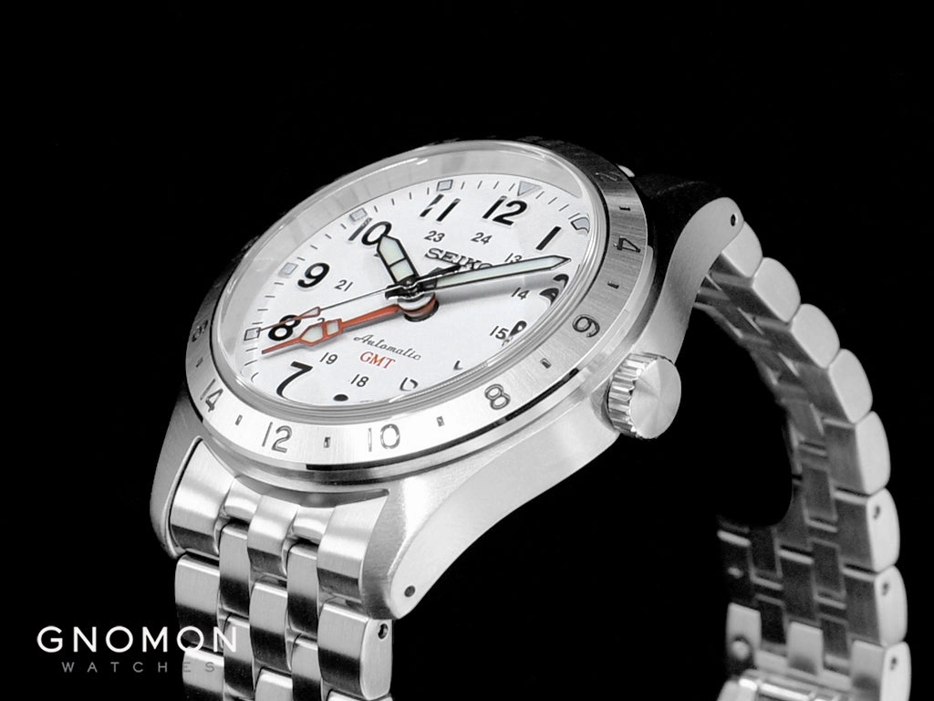 Seiko 5 Sports Field Sports Style GMT White Ref. SBSC009