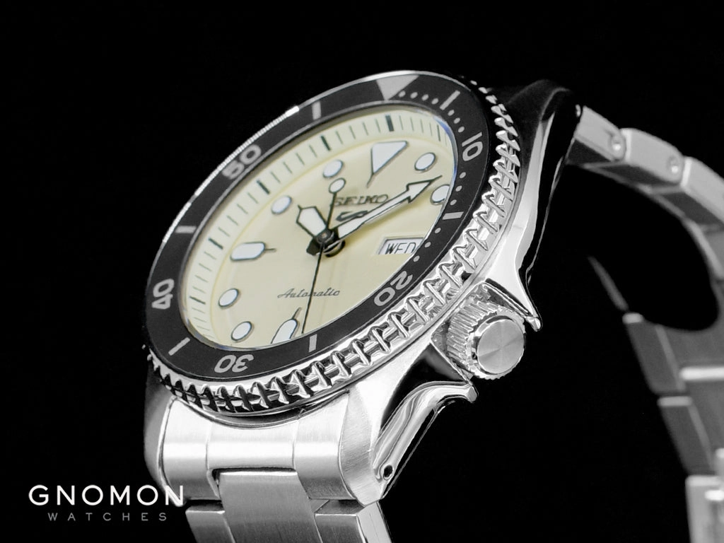 Seiko 5 Sports Sports Style 38mm Champagne White Ref. SBSA227