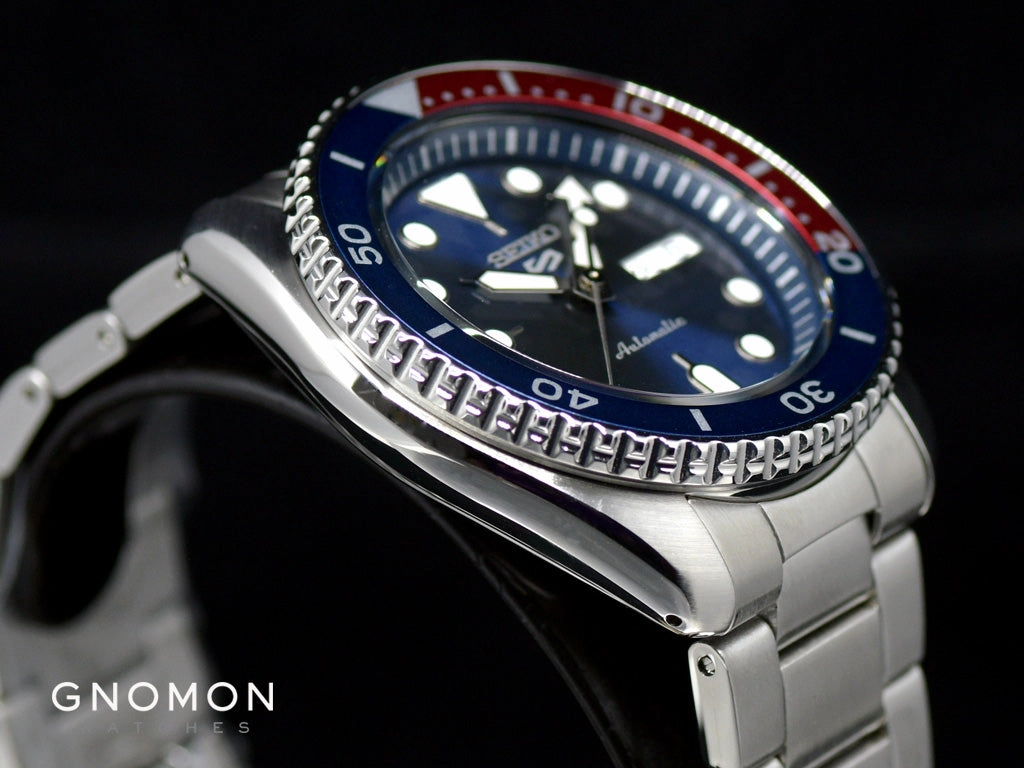 Seiko 5 Sports Sports Style Blue/Red Ref. SBSA003