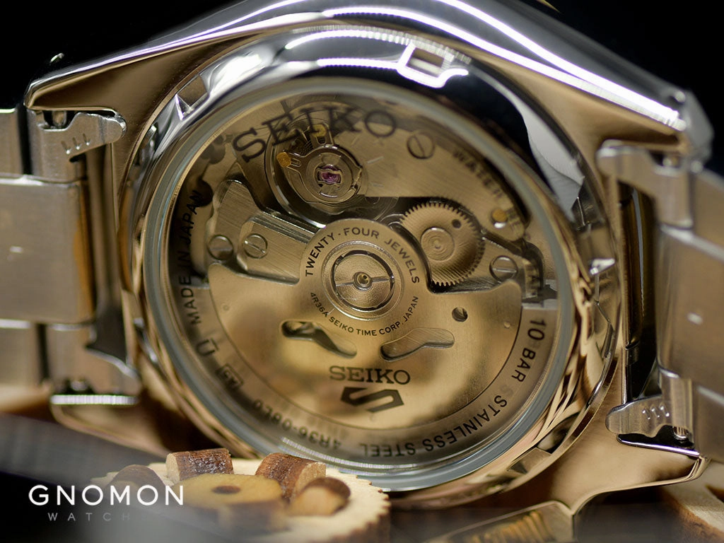 Seiko 5 Sports Sports Style Yellow Gold 40 Ref. SBSA050