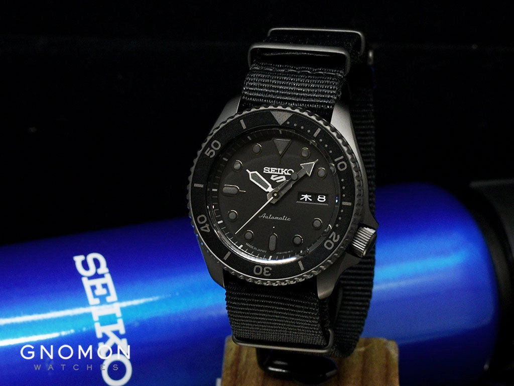 Seiko 5 Sports Street Style Blackout Ref. SBSA025