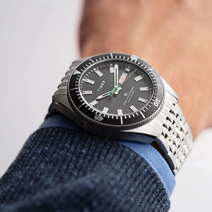 Timex 40 mm Waterbury Dive Automatic